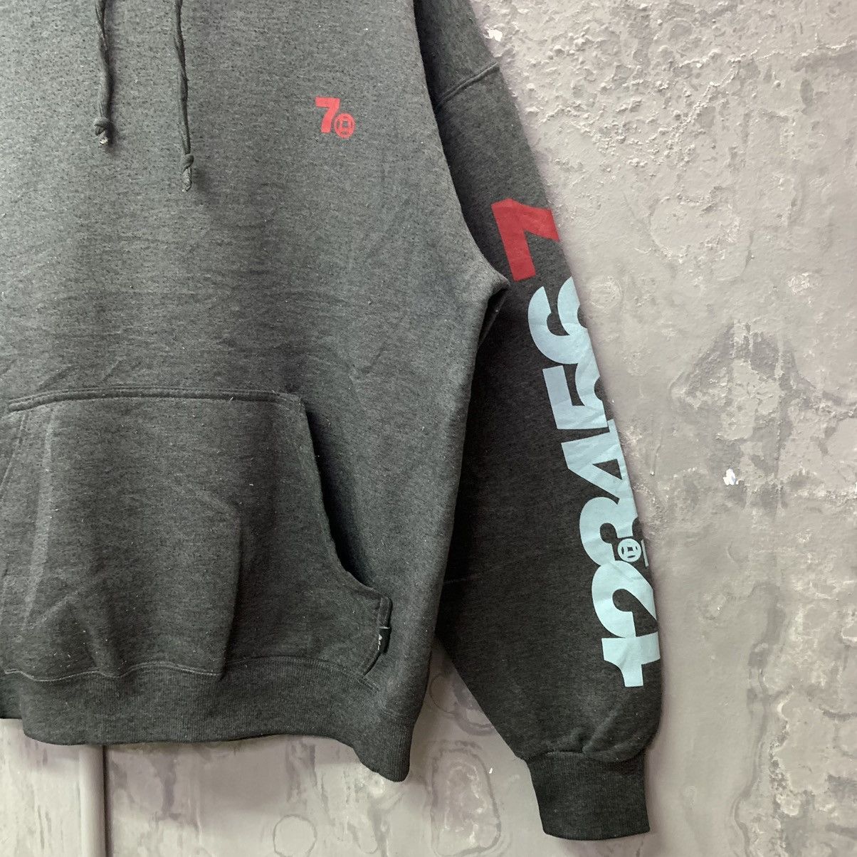 Freshjive Vintage Freshjive Hooded Sweater Big logo Spell out Size US L / EU 52-54 / 3 - 5 Thumbnail