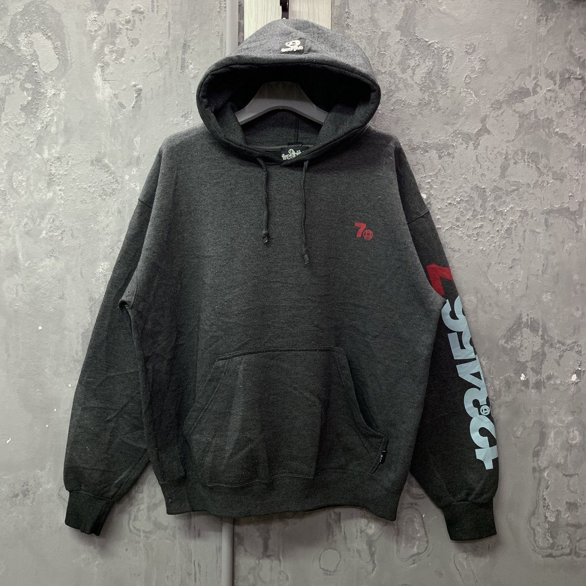 Freshjive Vintage Freshjive Hooded Sweater Big logo Spell out Size US L / EU 52-54 / 3 - 3 Thumbnail