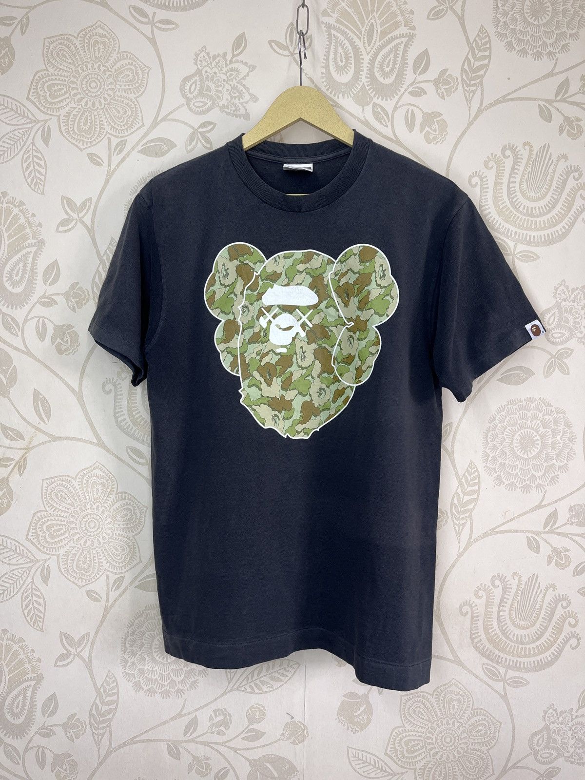 Bape × Kaws Nigo Bape X Kaws Camouflage Bape Tee Vintage Size US M / EU 48-50 / 2 - 20 Thumbnail