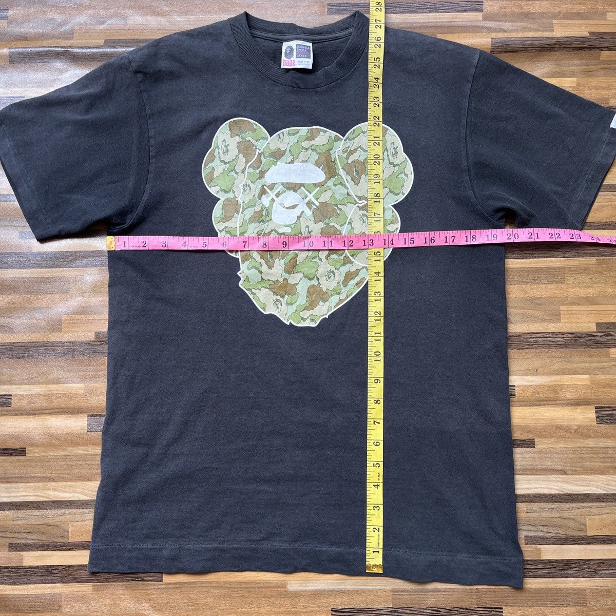 Bape × Kaws Nigo Bape X Kaws Camouflage Bape Tee Vintage Size US M / EU 48-50 / 2 - 4 Thumbnail