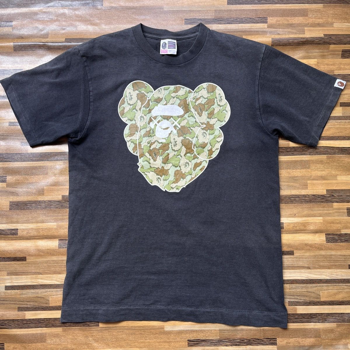 Bape × Kaws Nigo Bape X Kaws Camouflage Bape Tee Vintage Size US M / EU 48-50 / 2 - 19 Thumbnail