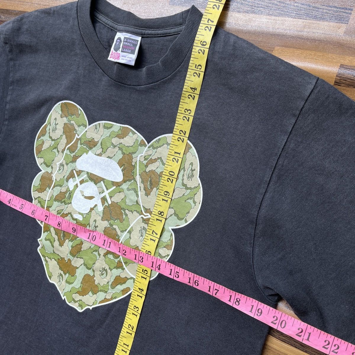 Bape × Kaws Nigo Bape X Kaws Camouflage Bape Tee Vintage Size US M / EU 48-50 / 2 - 3 Thumbnail