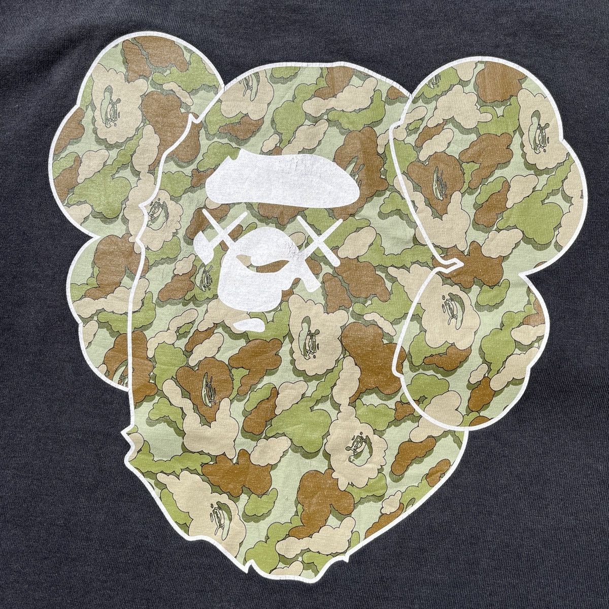 Bape × Kaws Nigo Bape X Kaws Camouflage Bape Tee Vintage Size US M / EU 48-50 / 2 - 8 Thumbnail