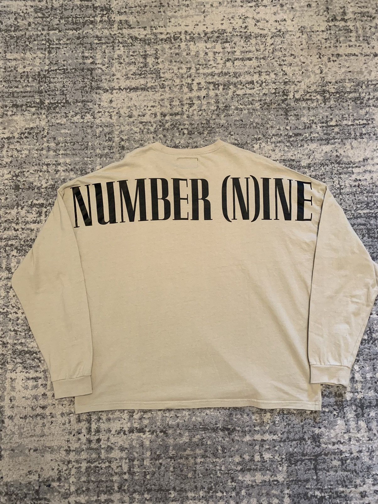 Japanese Brand Number (N)ine Back Logo Print Beige Longsleeve Size US L / EU 52-54 / 3 - 5 Thumbnail