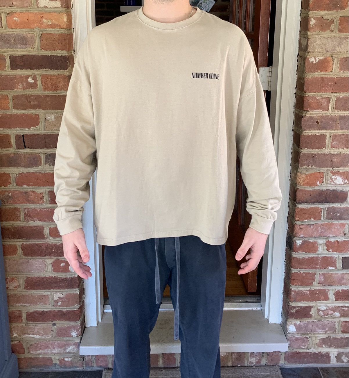 Japanese Brand Number (N)ine Back Logo Print Beige Longsleeve Size US L / EU 52-54 / 3 - 13 Thumbnail