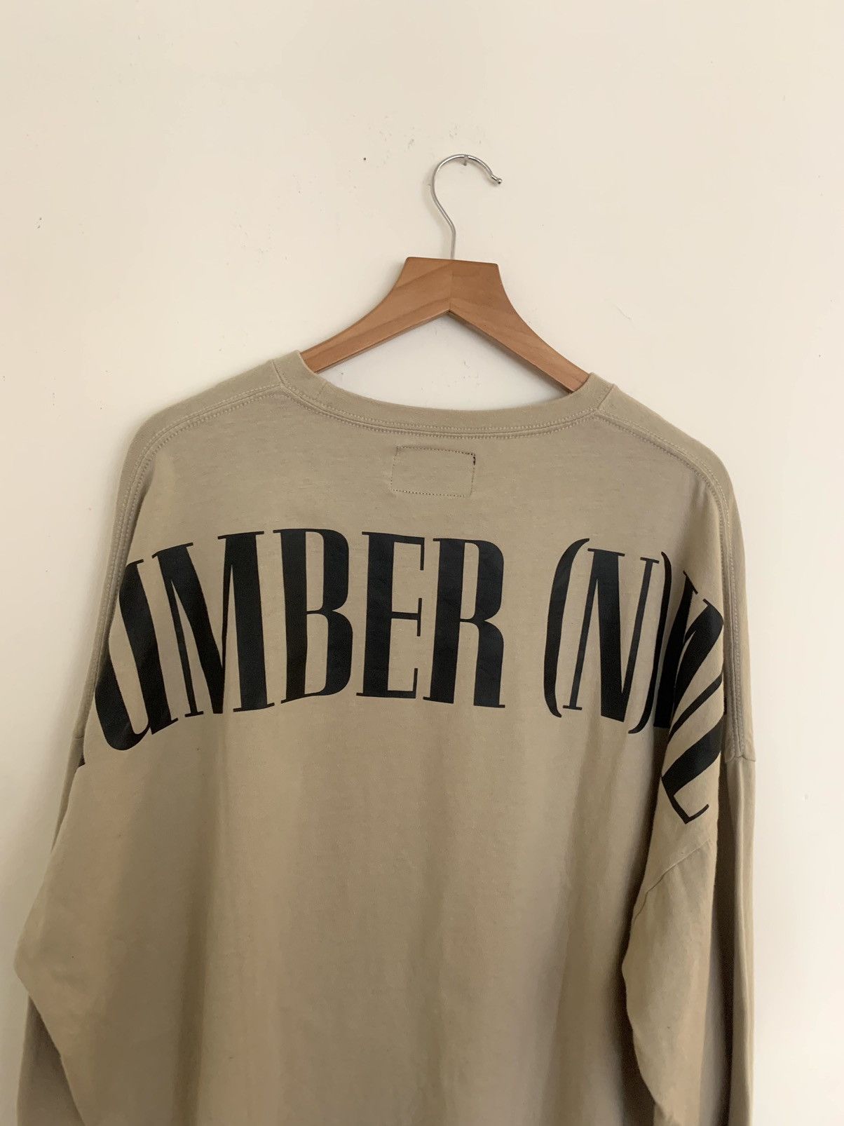Japanese Brand Number (N)ine Back Logo Print Beige Longsleeve Size US L / EU 52-54 / 3 - 16 Thumbnail