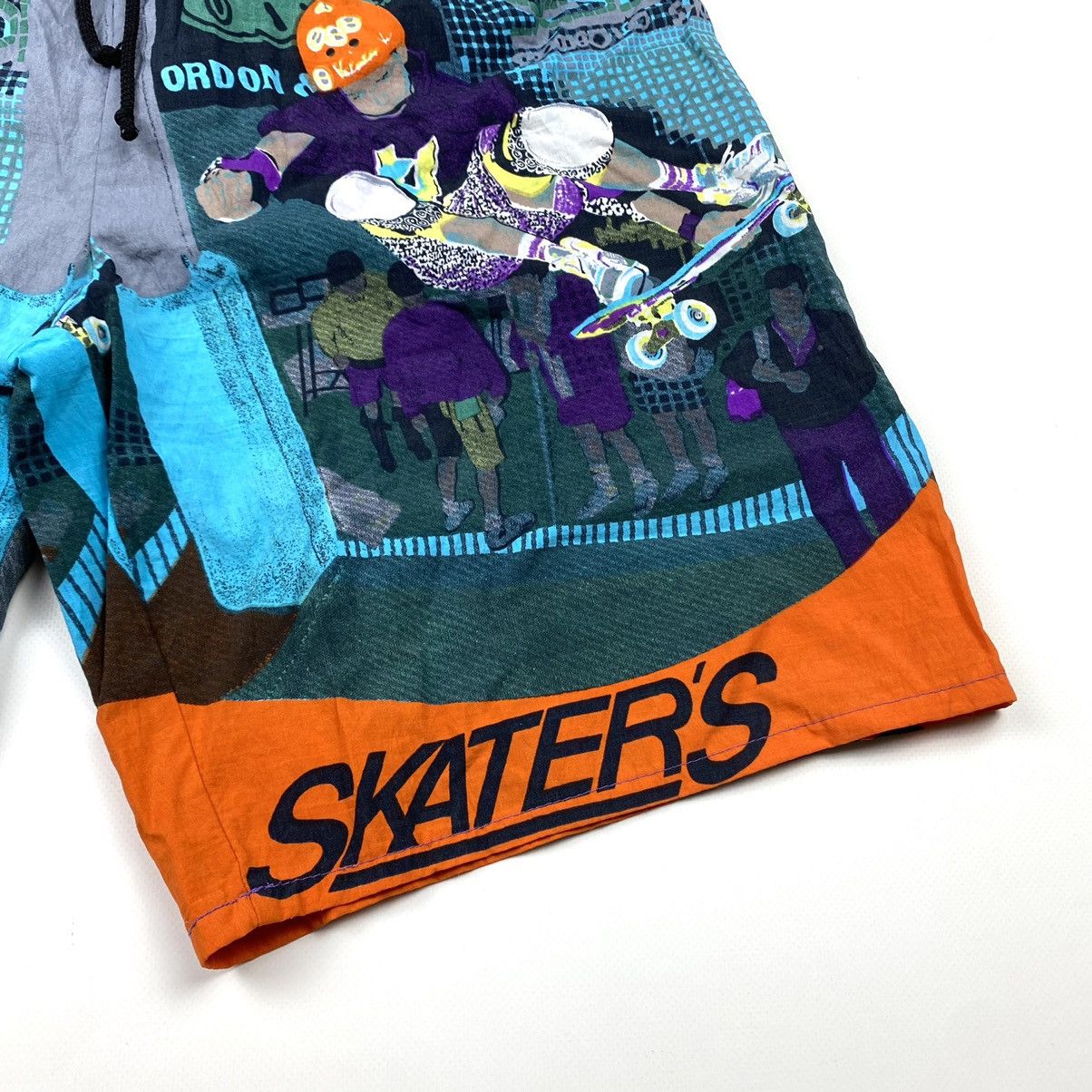 Vintage 90’s Full Print Skate Gang Shorts Hook-ups Girl Skateboards Size US 33 - 4 Thumbnail