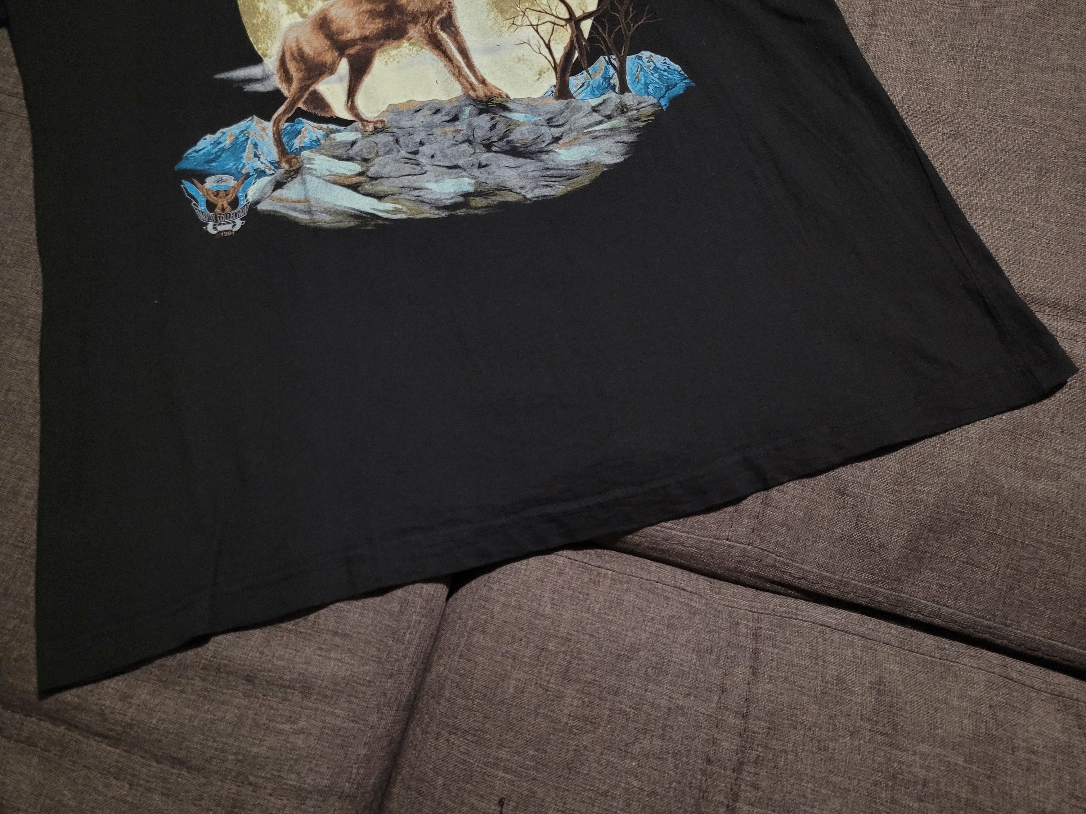 Other Vintage tee wolf howling at the moon t shirt Size US XL / EU 56 / 4 - 2 Thumbnail