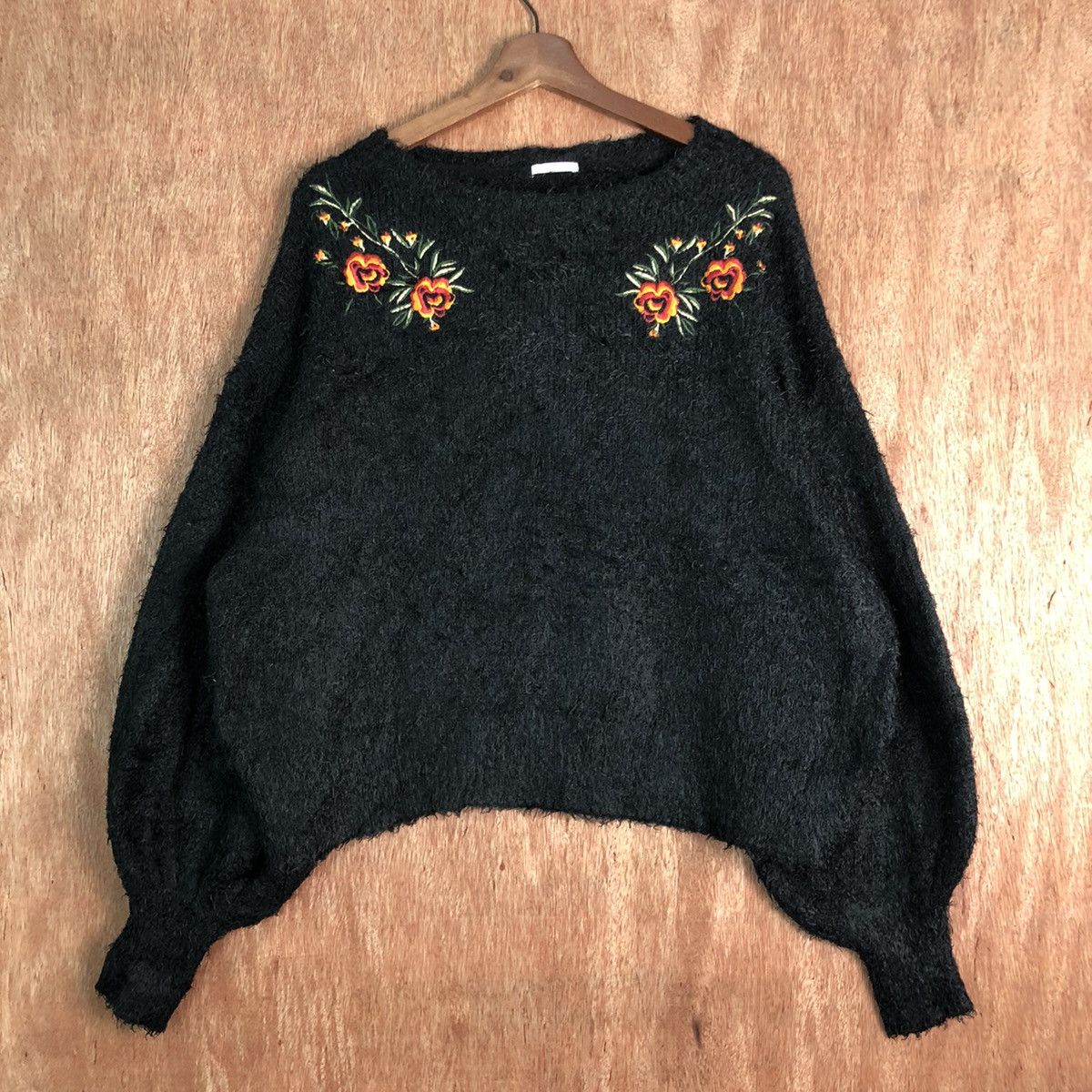 Homespun Knitwear × Japanese Brand Japan GU Flower Black Mohair Baggy Knitwear Size US L / EU 52-54 / 3 - 1 Thumbnail