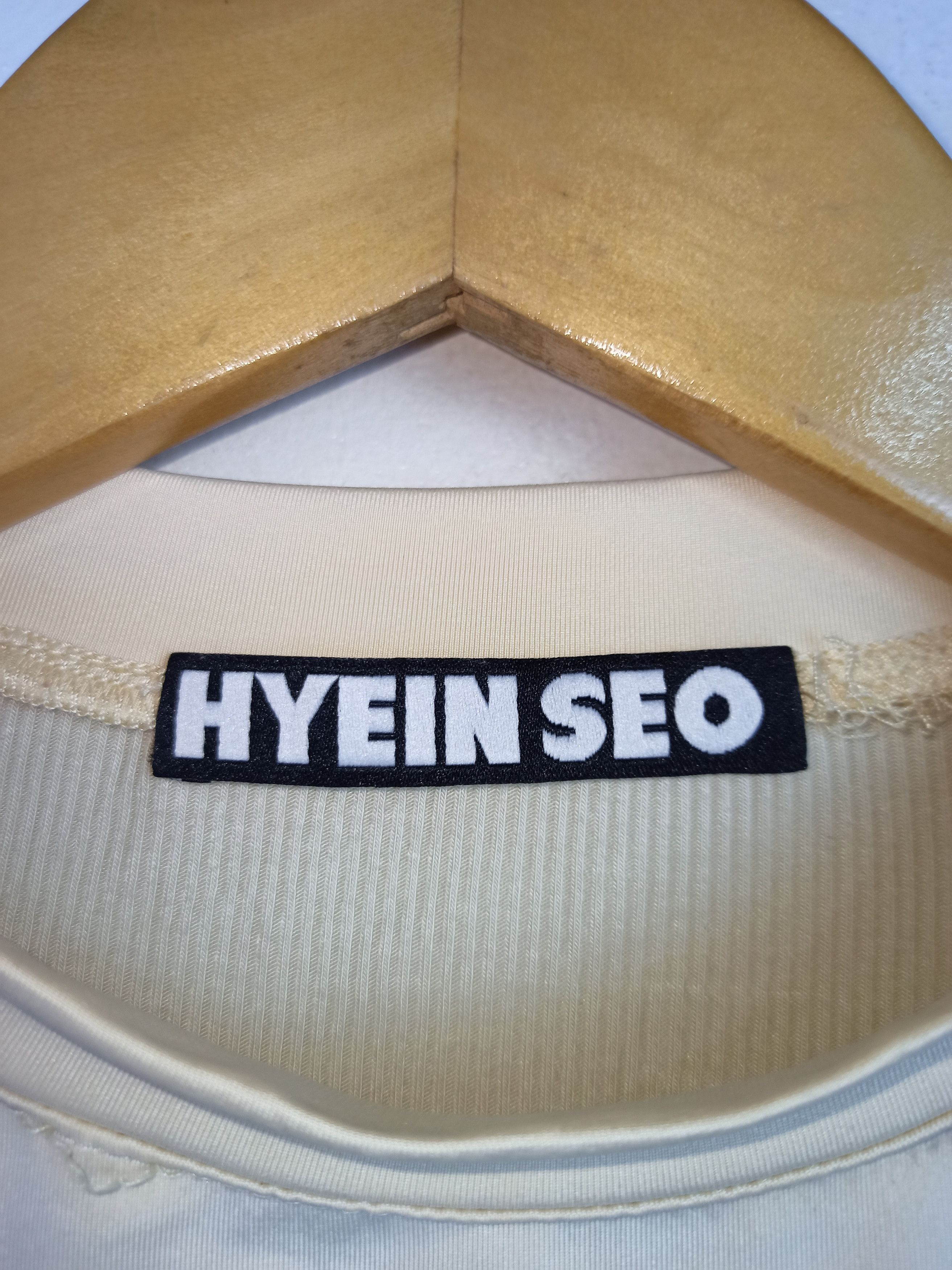 Hyein Seo HYEIN SEO TWISTED LONGSLEEVE CROPPED SHIRT Size L / US 10 / IT 46 - 7 Thumbnail