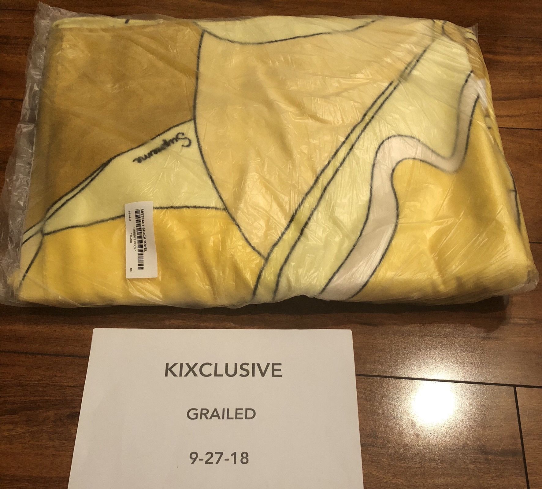 Supreme Abstract Beach Towel Yellow Size ONE SIZE - 2 Thumbnail