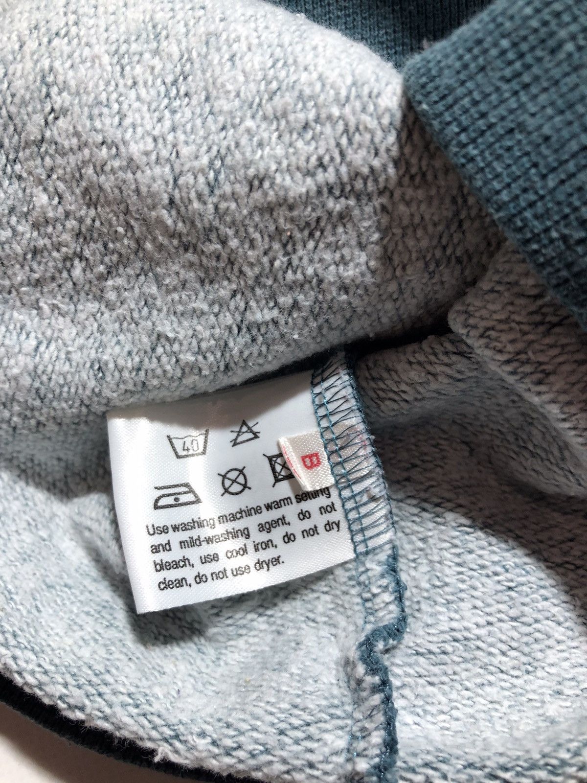 Hugo Boss Hugo Boss Vintage Sweatshirt Size US L / EU 52-54 / 3 - 9 Thumbnail