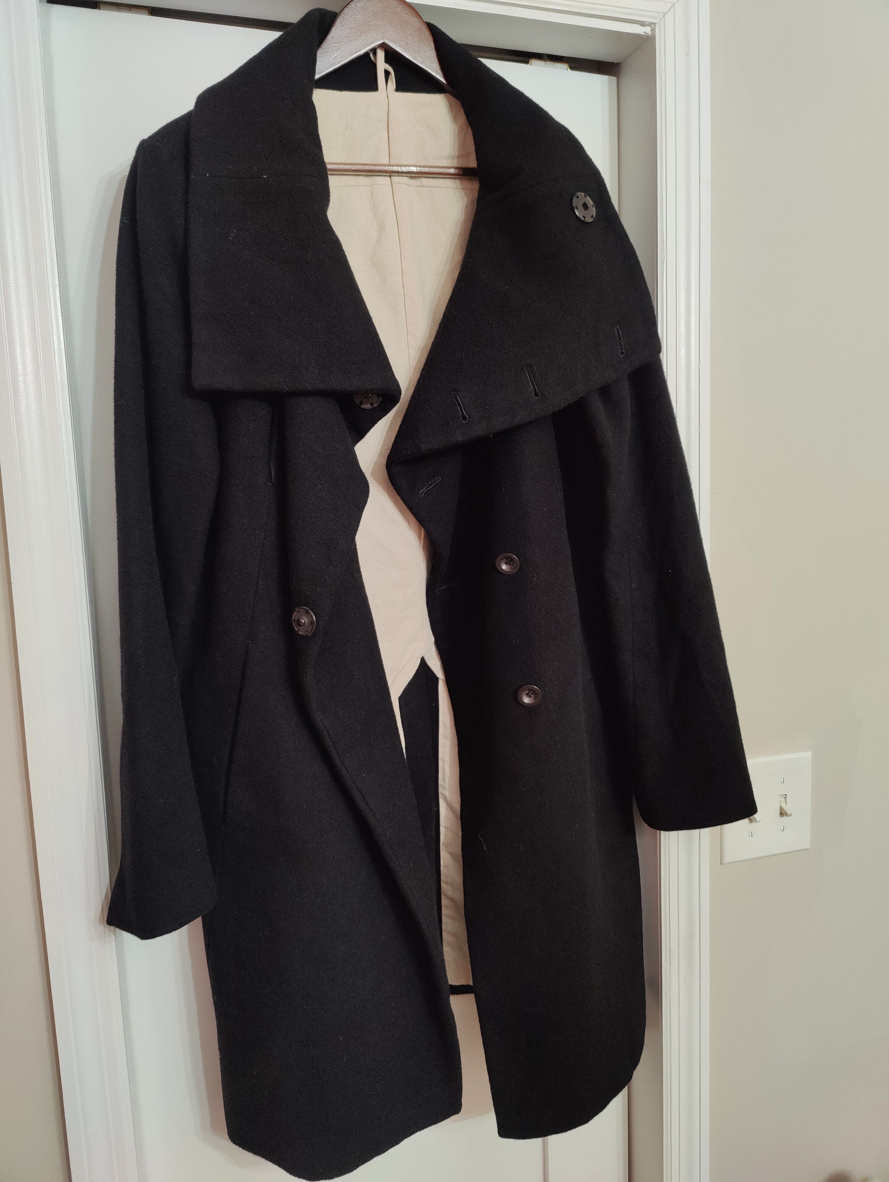 image of The Viridi Anne High Collar Coat in Black, Men's (Size Large)