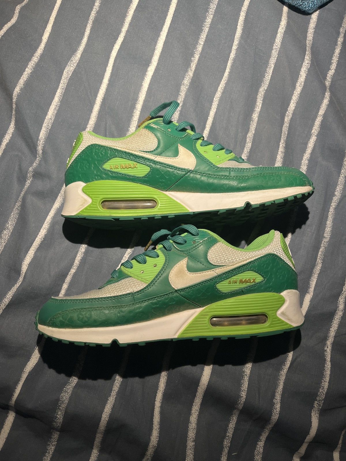 Nike air maxs