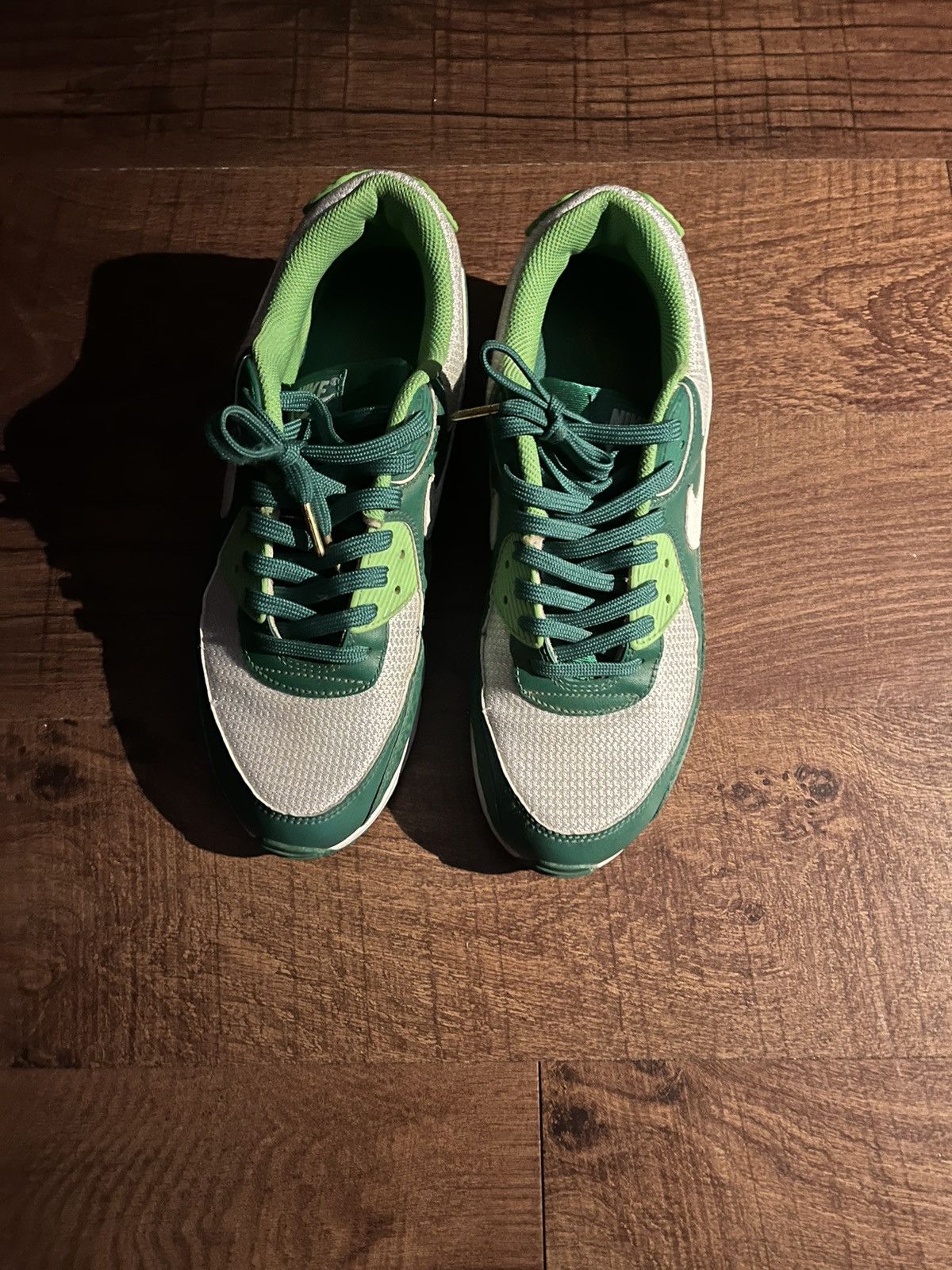 Nike air maxs