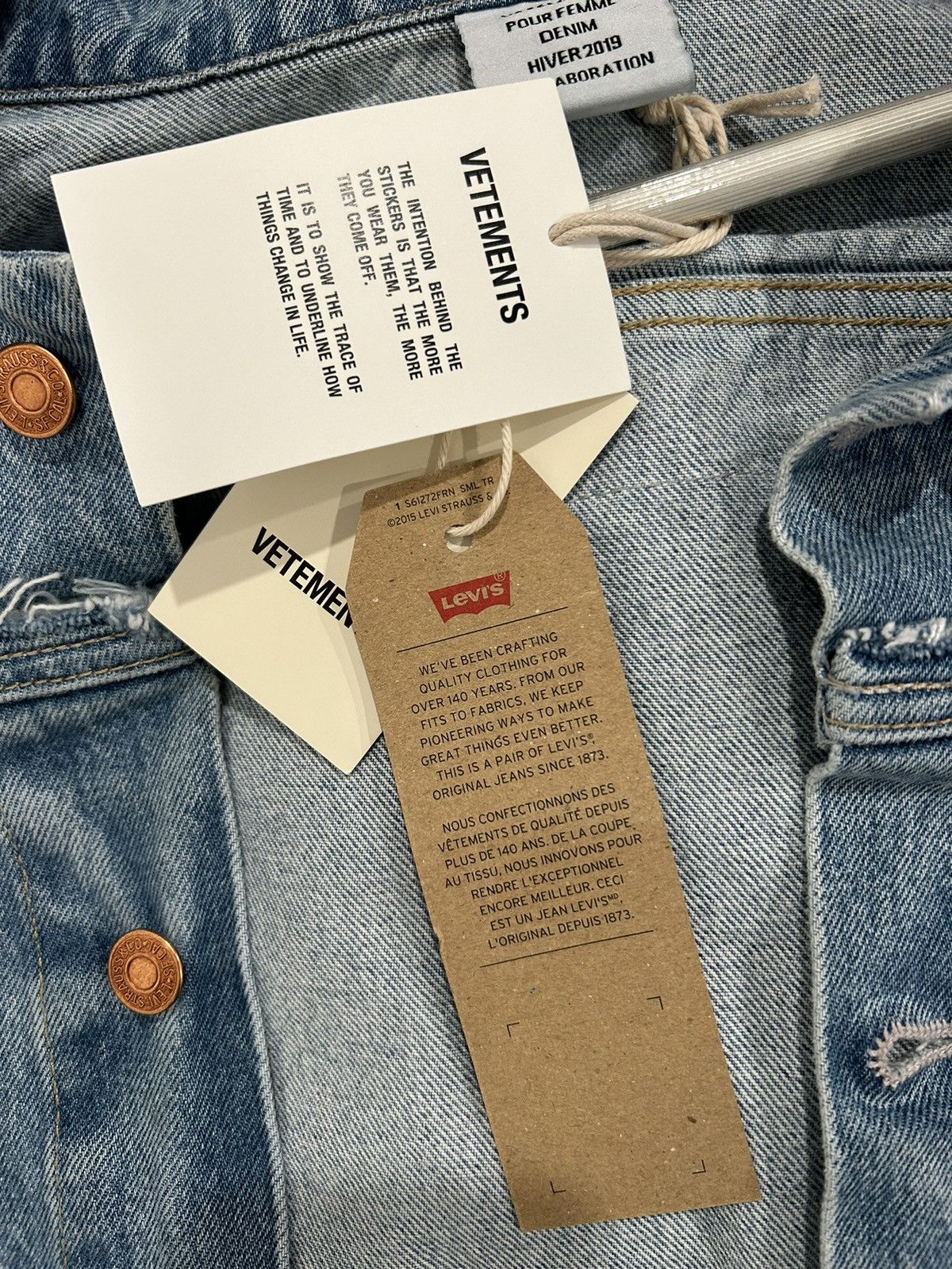 Levi's × Vetements Vetements Tribal Sticker Jean Jacket Size US S / EU 44-46 / 1 - 14 Thumbnail