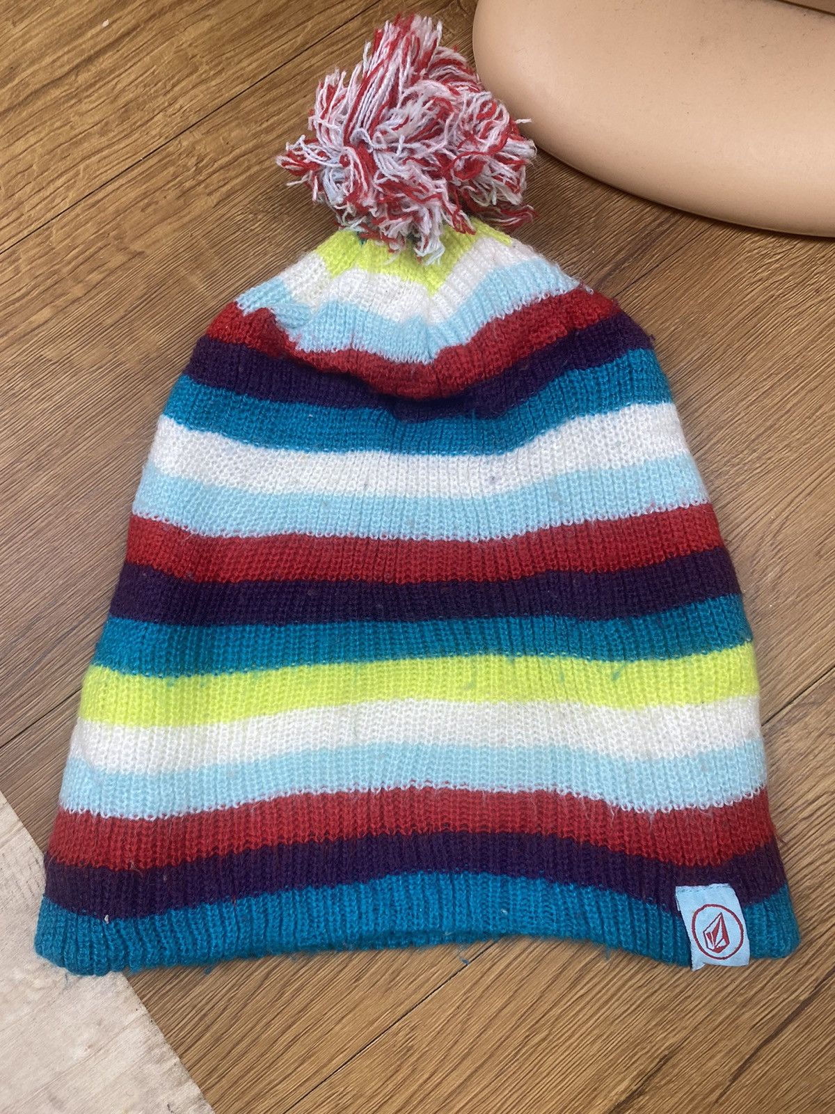 Volcom Vintage Volcom Stripe Multicolour Beanie Hat Skateboarding Size ONE SIZE - 1 Thumbnail