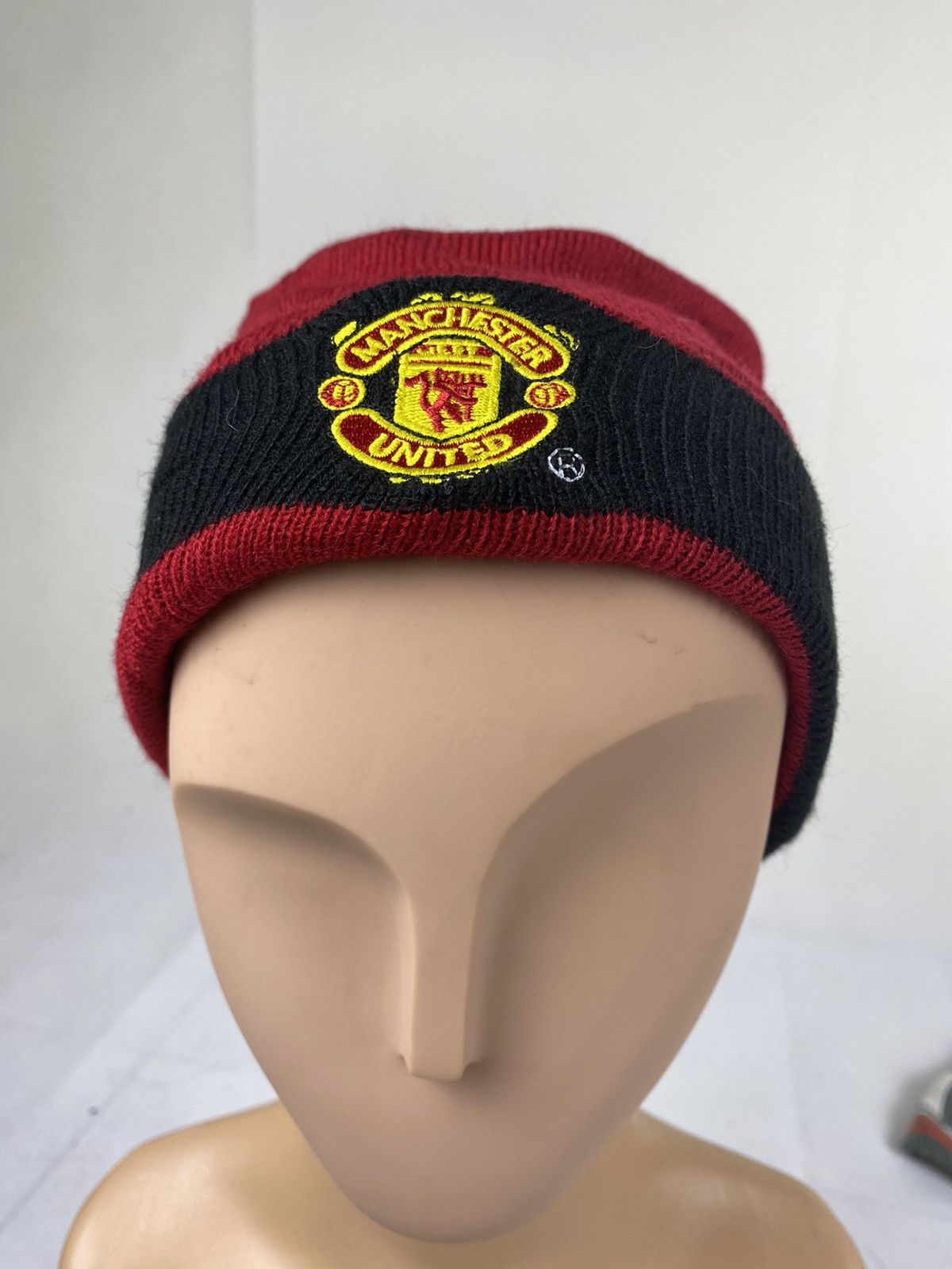 Gear for Sports Manchester United Football Beanie Hat Sportswear Size ONE SIZE - 2 Thumbnail