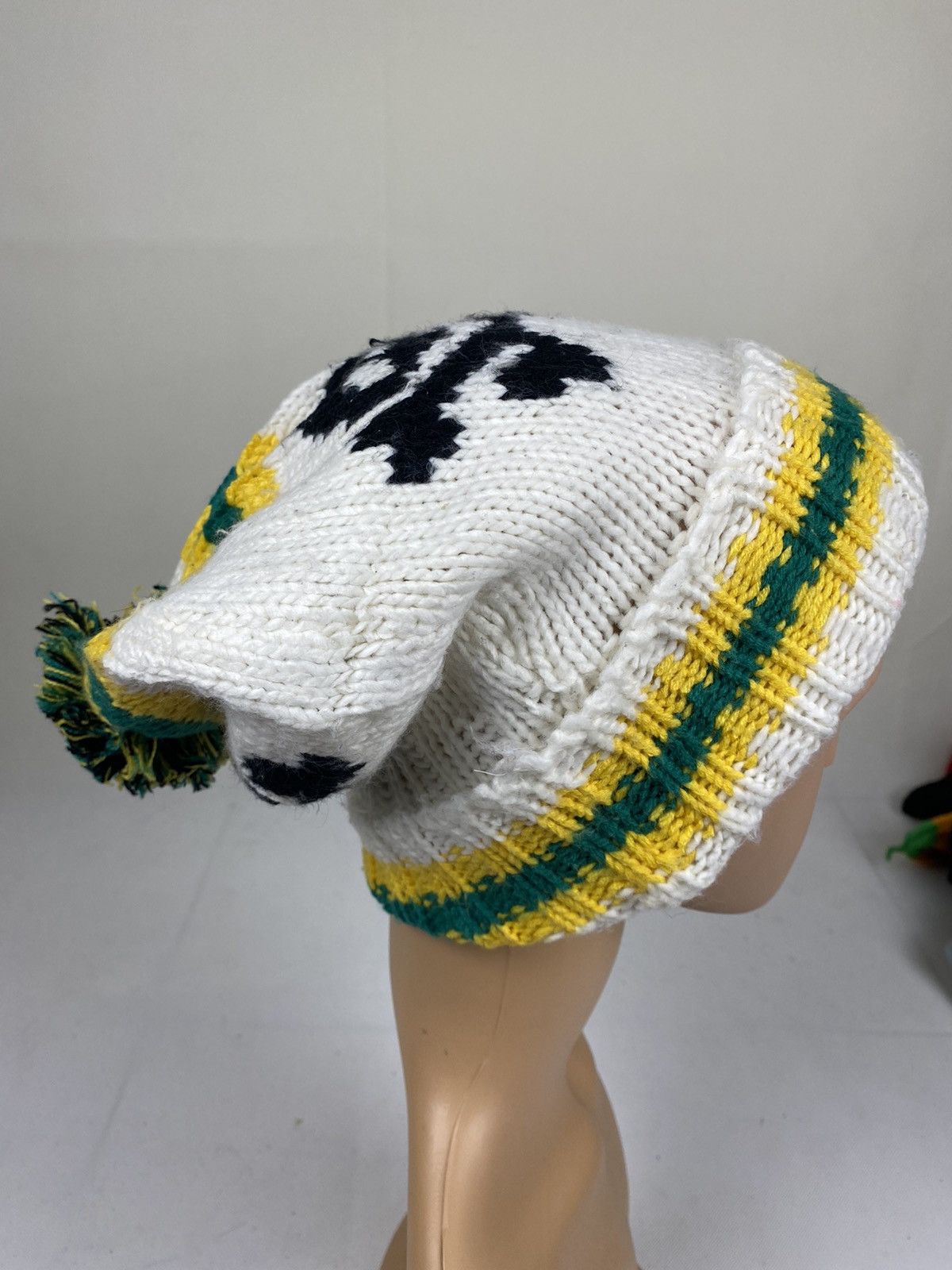 Japanese Brand Skulls Pom Beanie Hat Streetwear Winter Fashion Size ONE SIZE - 3 Thumbnail