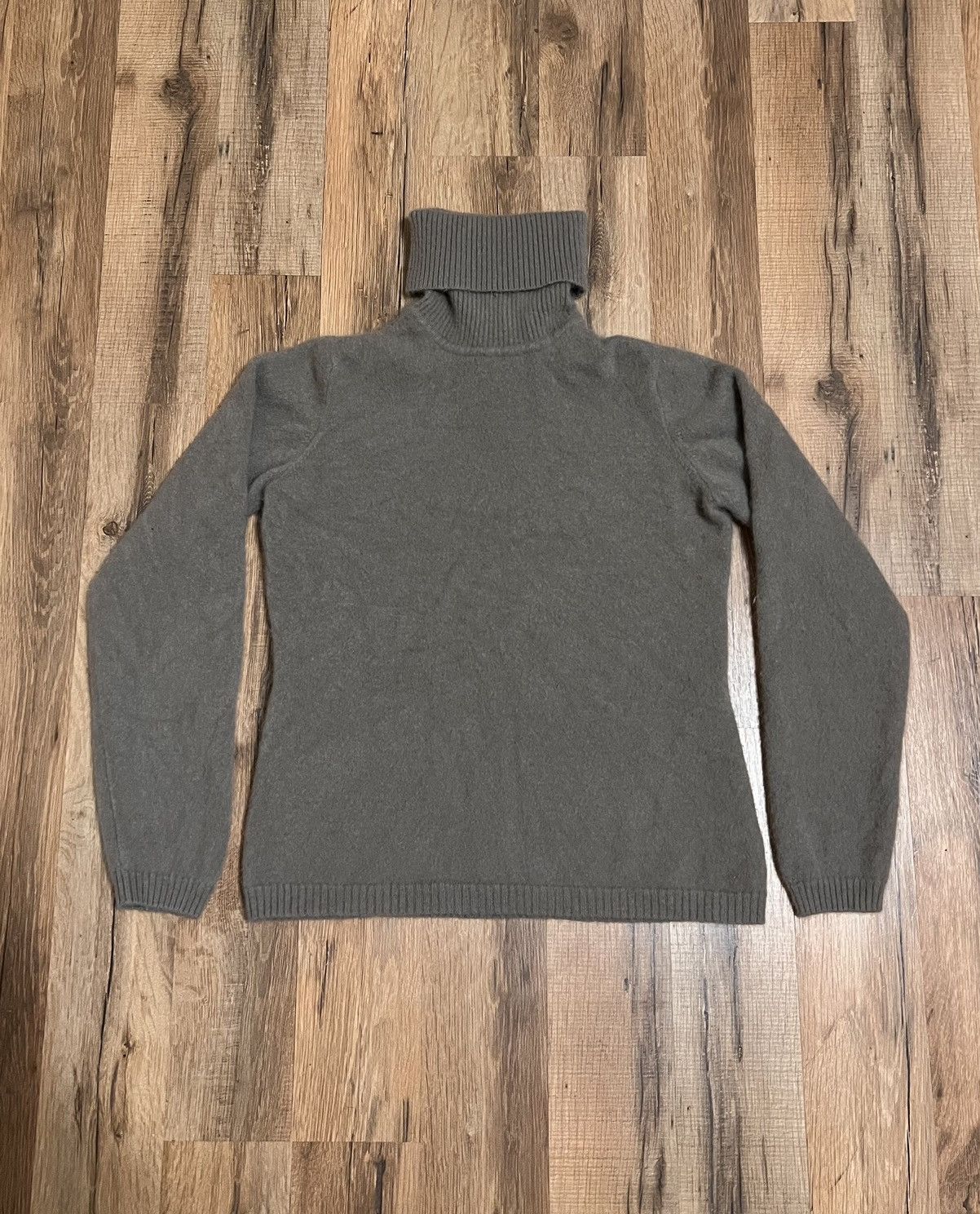 Loro Piana Loro Piana Kashmir Turtleneck Sweater Size L / US 10 / IT 46 - 1 Thumbnail