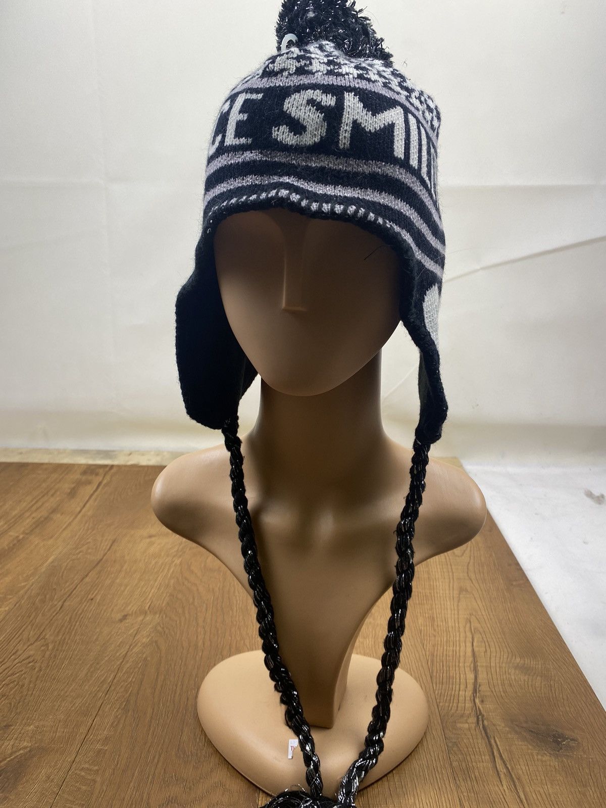 Other Harvey Ball Smiley Face Winter Beanie Size ONE SIZE - 2 Thumbnail