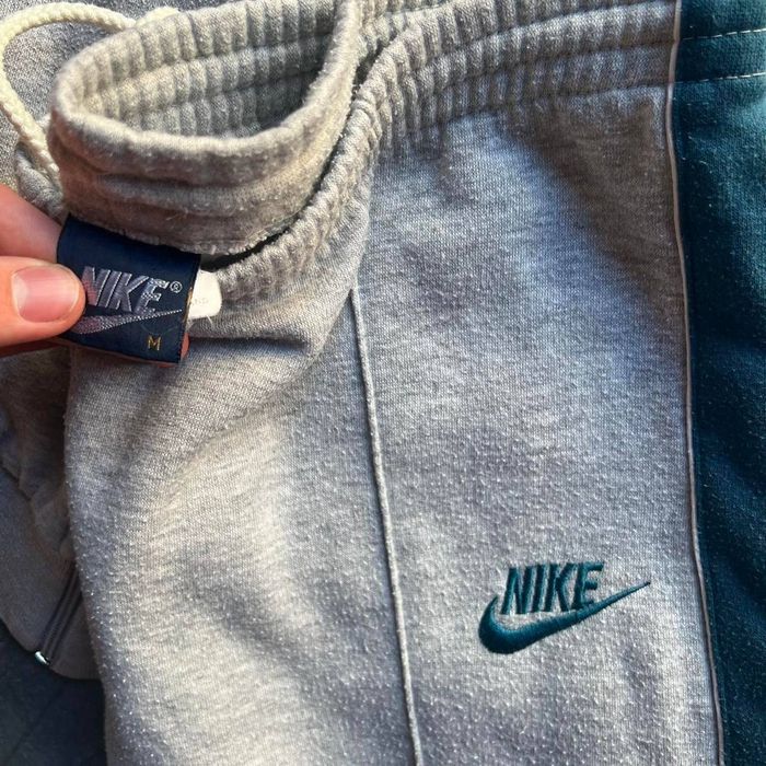 1980s nike sweatshirt