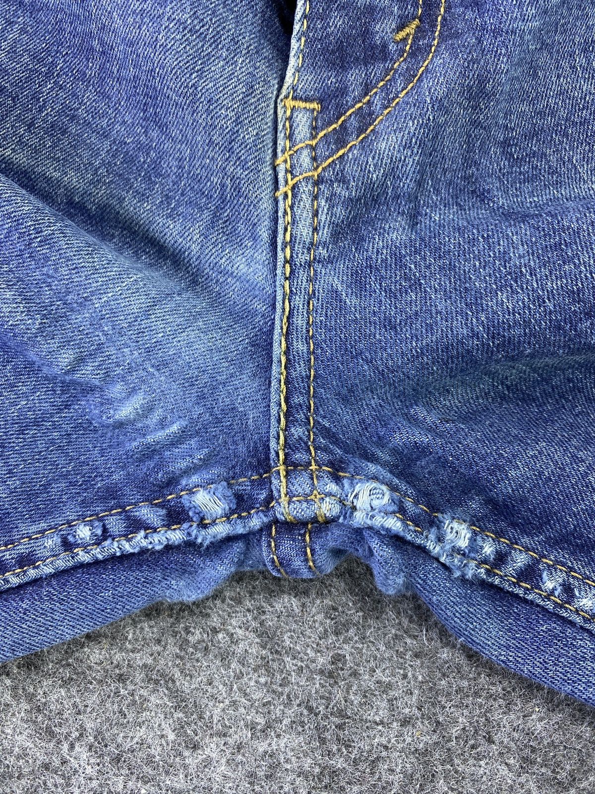 Jean × Levi's × Vintage VINTAGE LEVIS 514 BLUE WASH JEANS -J013 Size US 36 / EU 52 - 12 Thumbnail