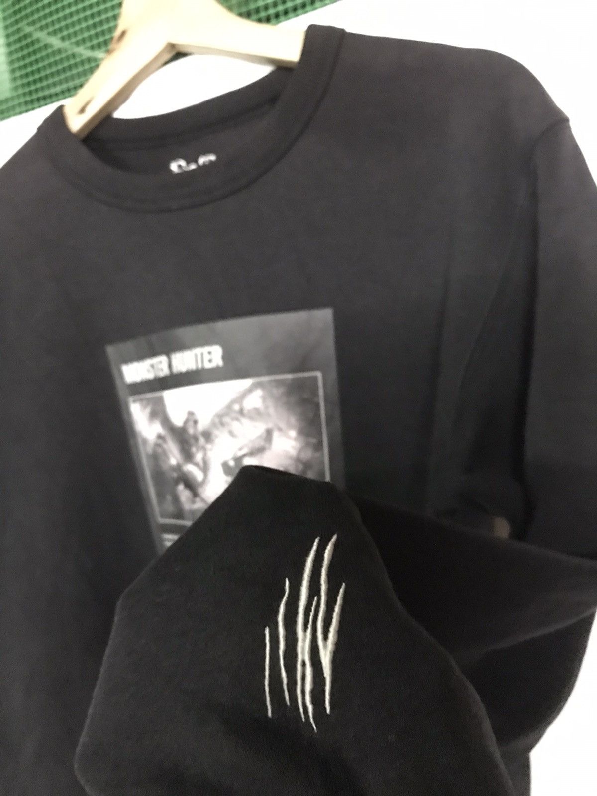 Playstation Monster Hunter Sweatshirt Crewneck Pullover Size US S / EU 44-46 / 1 - 4 Thumbnail