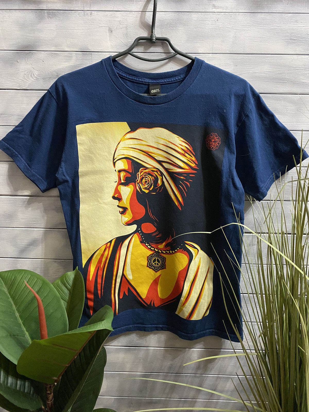 Obey × Vintage Vintage t-shirt Obey Girl Size US S / EU 44-46 / 1 - 1 Thumbnail