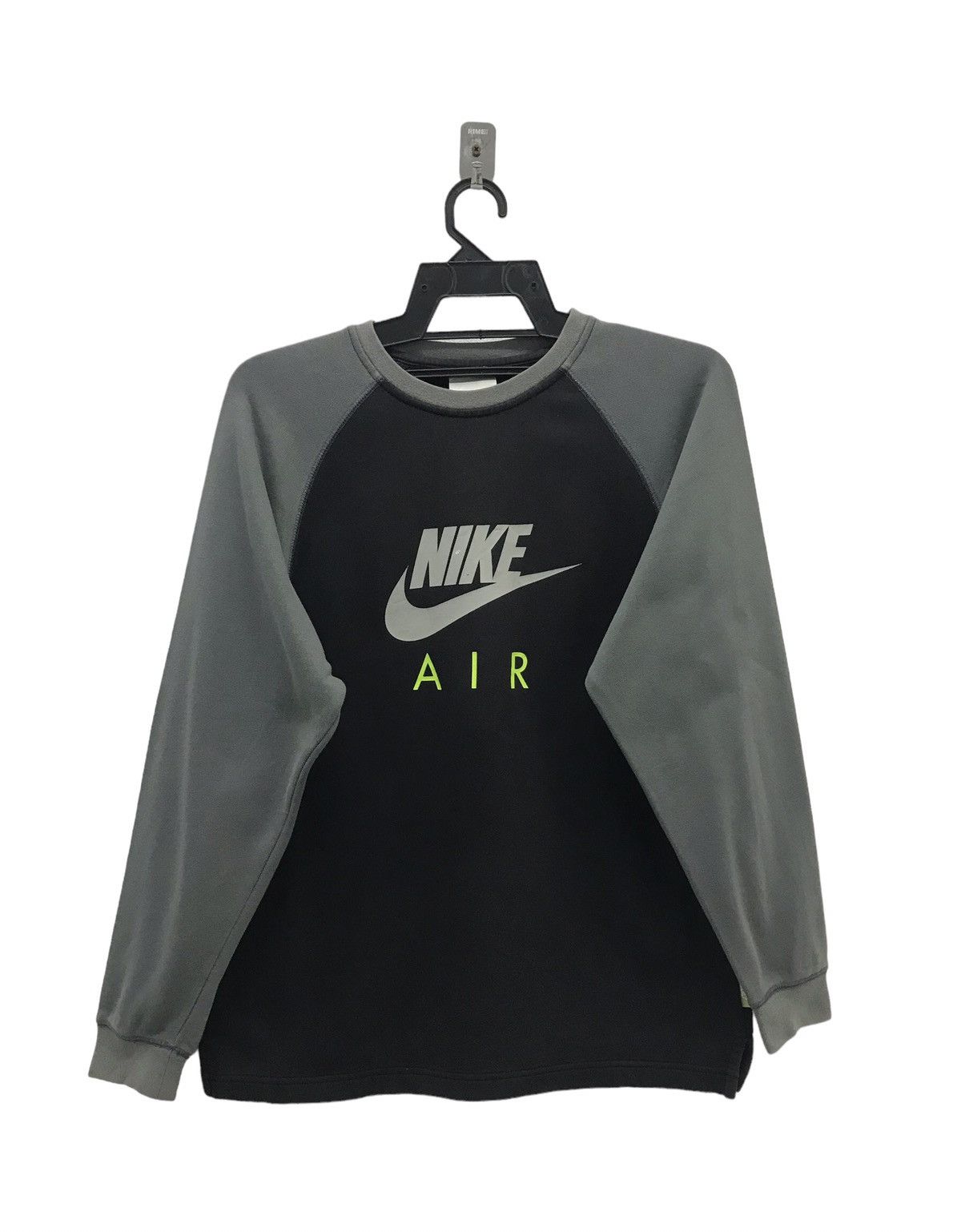 NIKE AIR MAX SWEATSHIRT