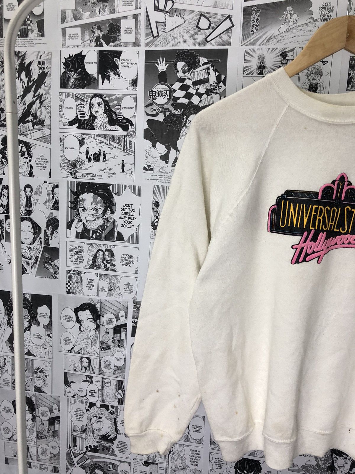 Universal Studios 🔥Accept Offer🔥 Universal Studio x Vintage Size US M / EU 48-50 / 2 - 3 Thumbnail