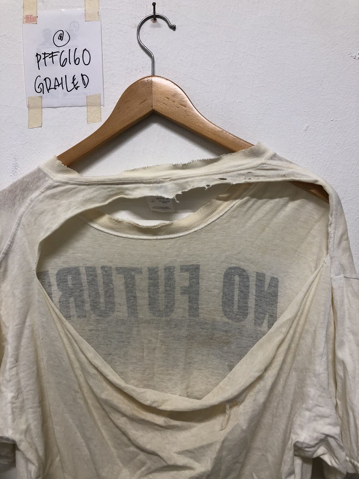 Band Tees Vintage No Future Sid and Nancy Distressed tee. Size US L / EU 52-54 / 3 - 11 Thumbnail