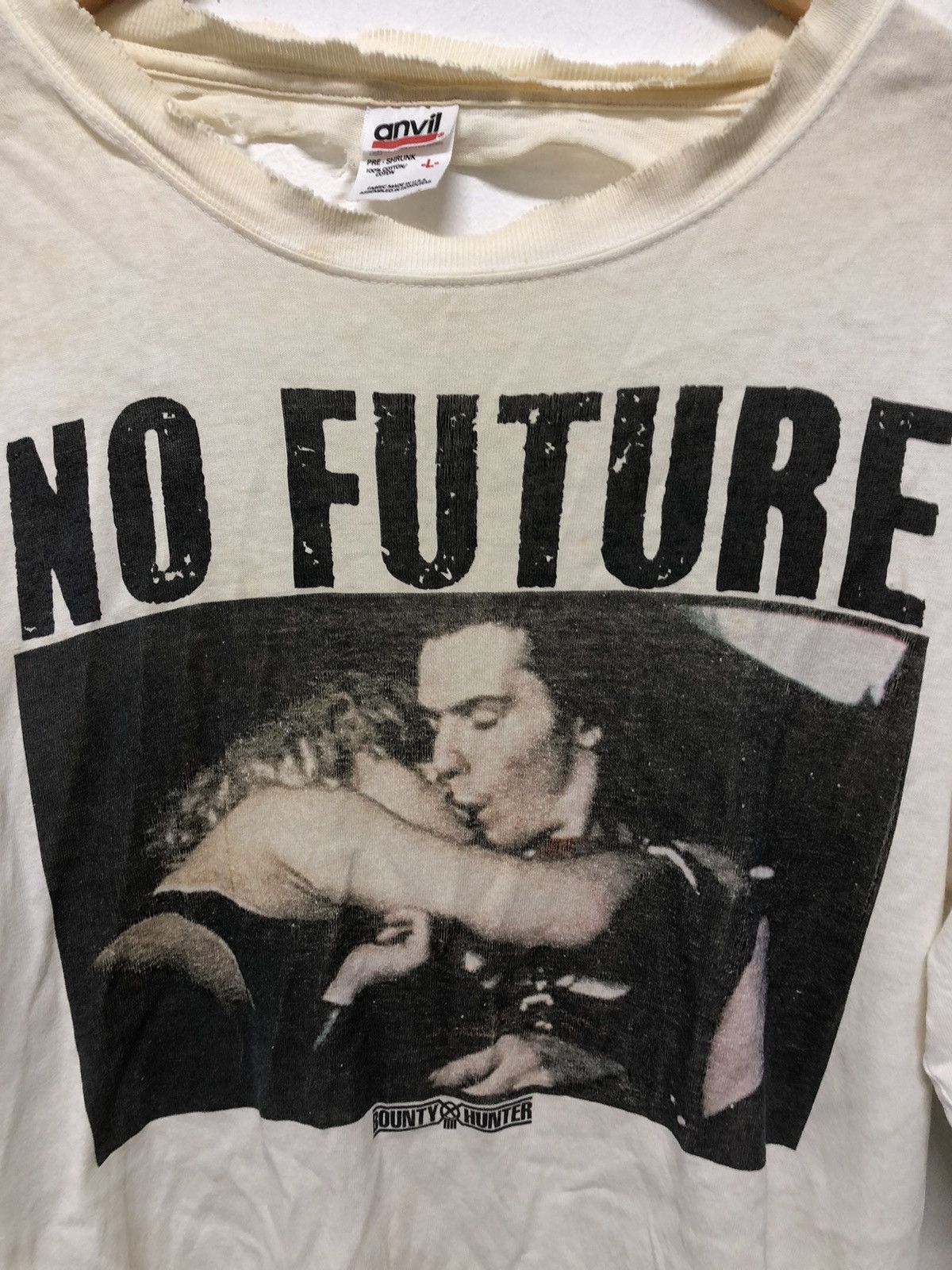 Band Tees Vintage No Future Sid and Nancy Distressed tee. Size US L / EU 52-54 / 3 - 8 Thumbnail