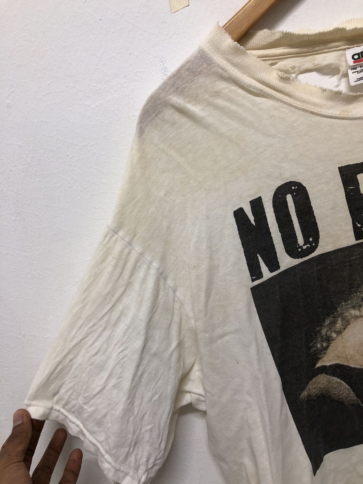 Band Tees Vintage No Future Sid and Nancy Distressed tee. Size US L / EU 52-54 / 3 - 6 Thumbnail