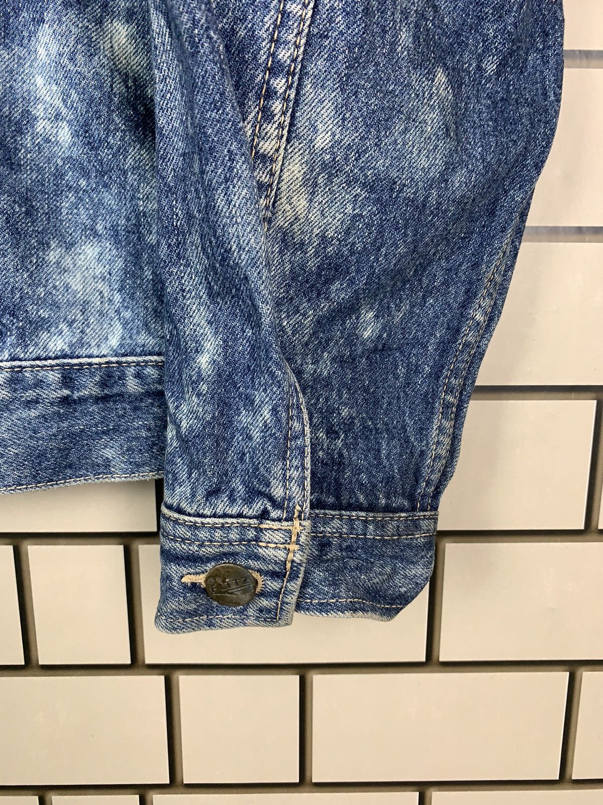 Vintage Vintage Japanese Brand Fittz Trucker Jacket Custom Acid Wash Size US M / EU 48-50 / 2 - 9 Thumbnail