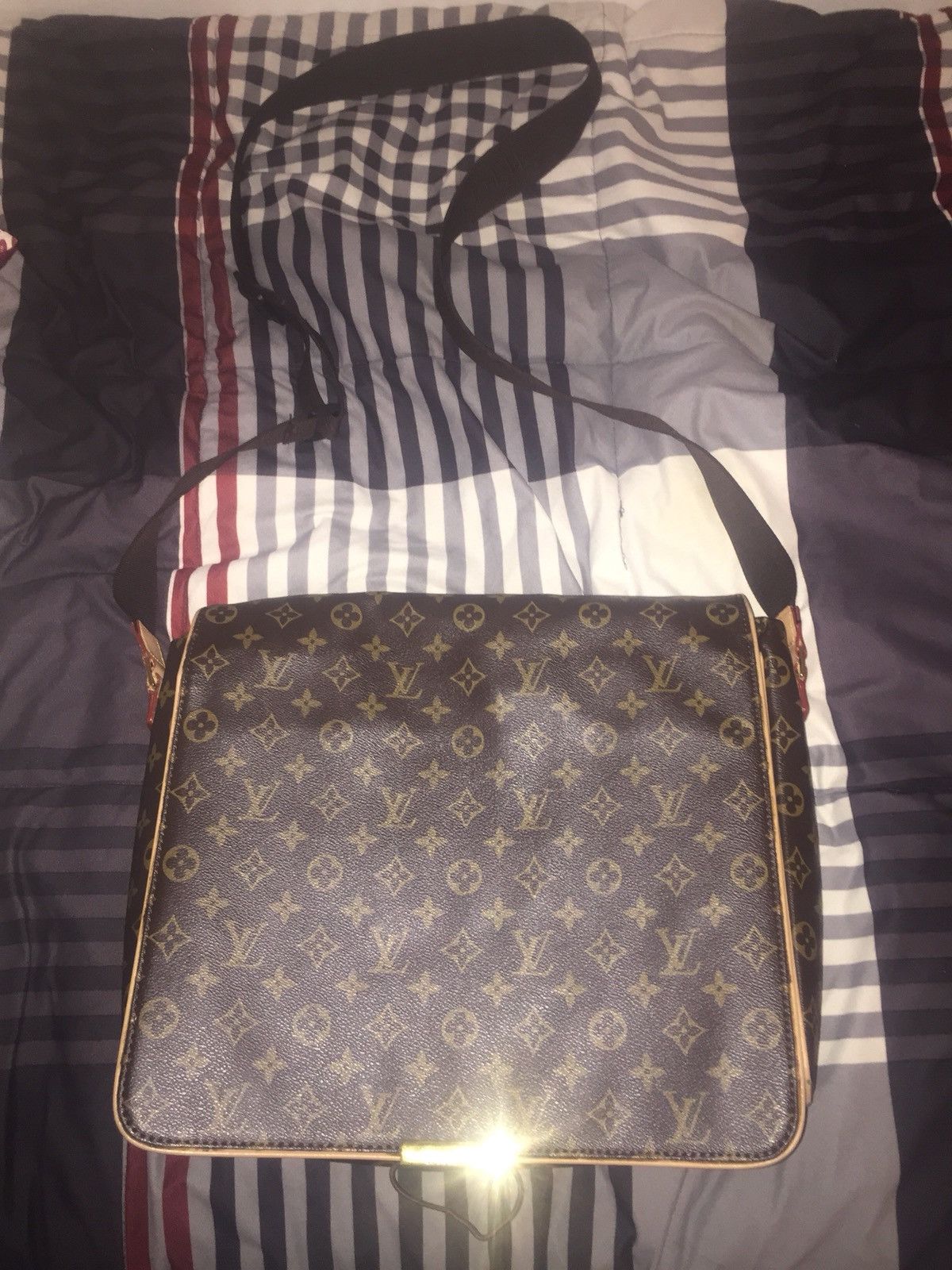 Louis Vuitton Shoulder Bag