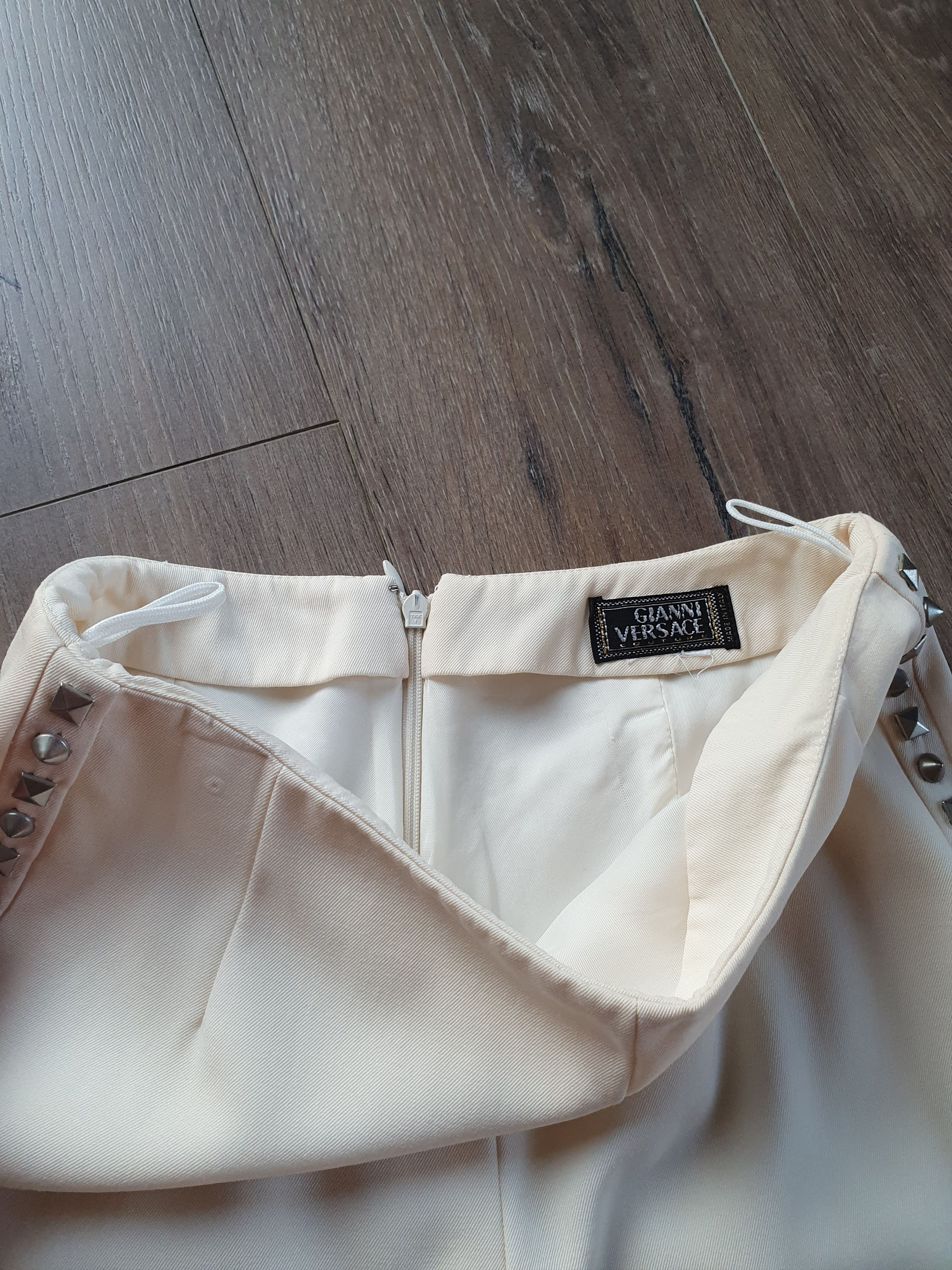 Versace Gianni Versace beige vintage pants in size XS Size 26" / US 2 / IT 38 - 3 Thumbnail