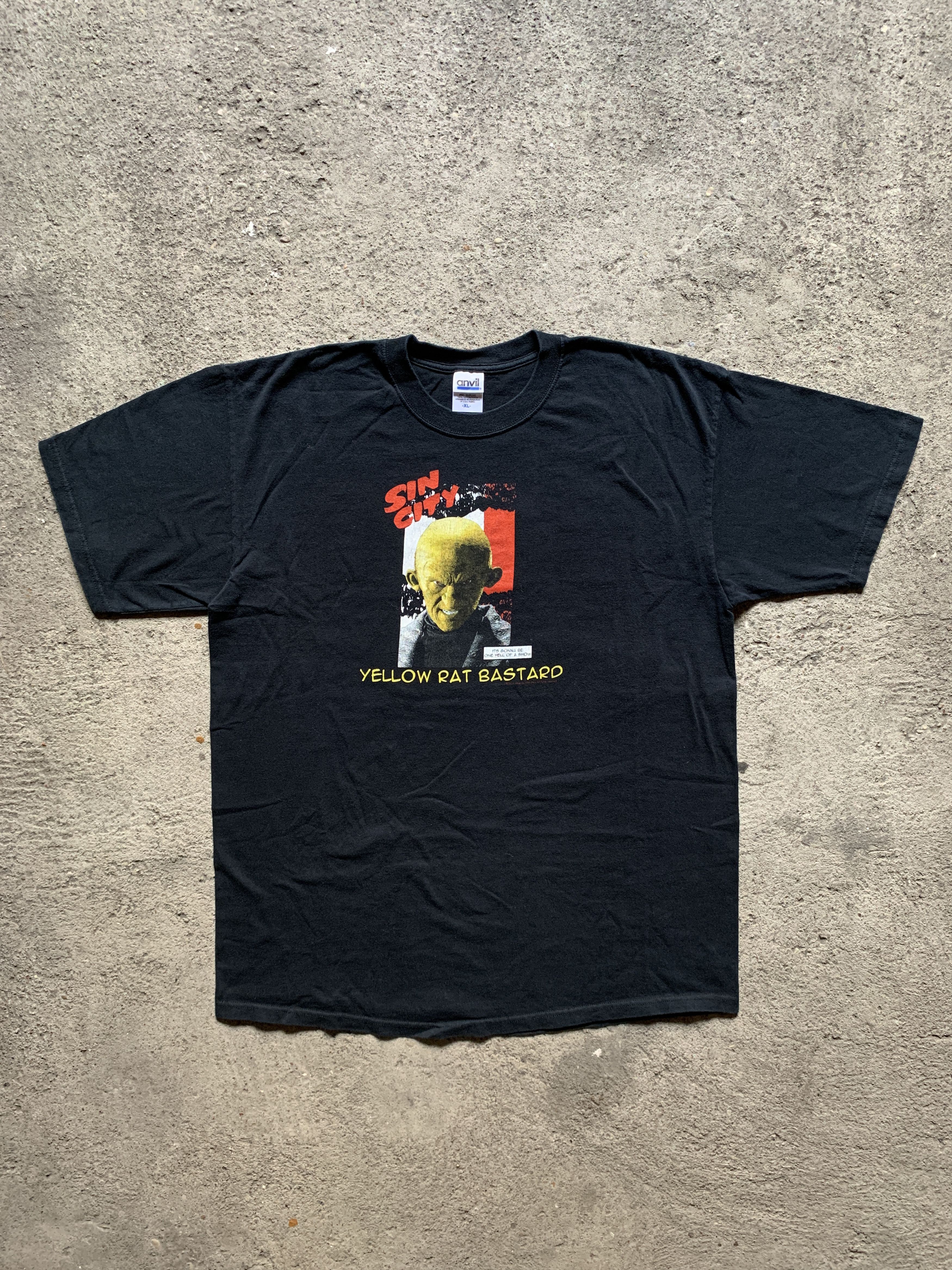 Vintage Vintage Sin City Yellow Rat Bastard 2005 Movie T-shirt Size US XL / EU 56 / 4 - 2 Thumbnail