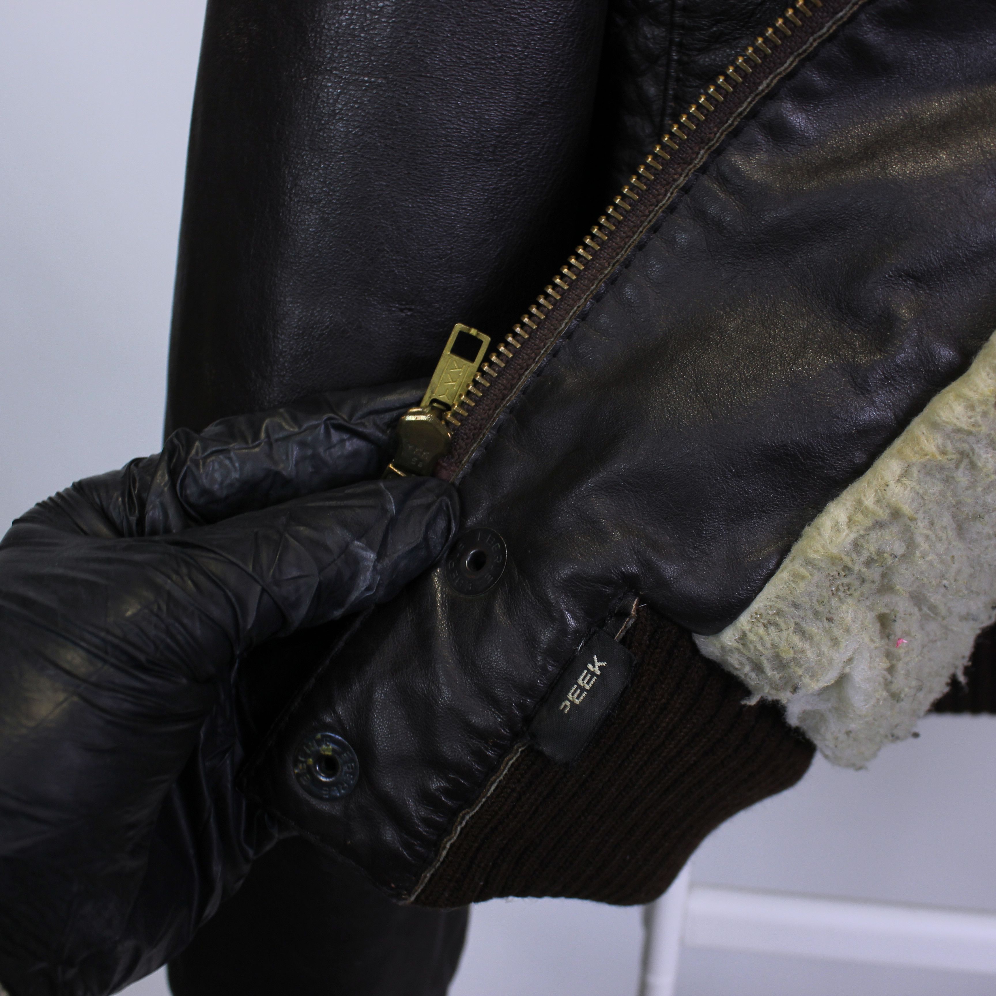 Genuine Leather Aviator Rive Droite heavy leather usa army jacket vintage Size US L / EU 52-54 / 3 - 10 Thumbnail