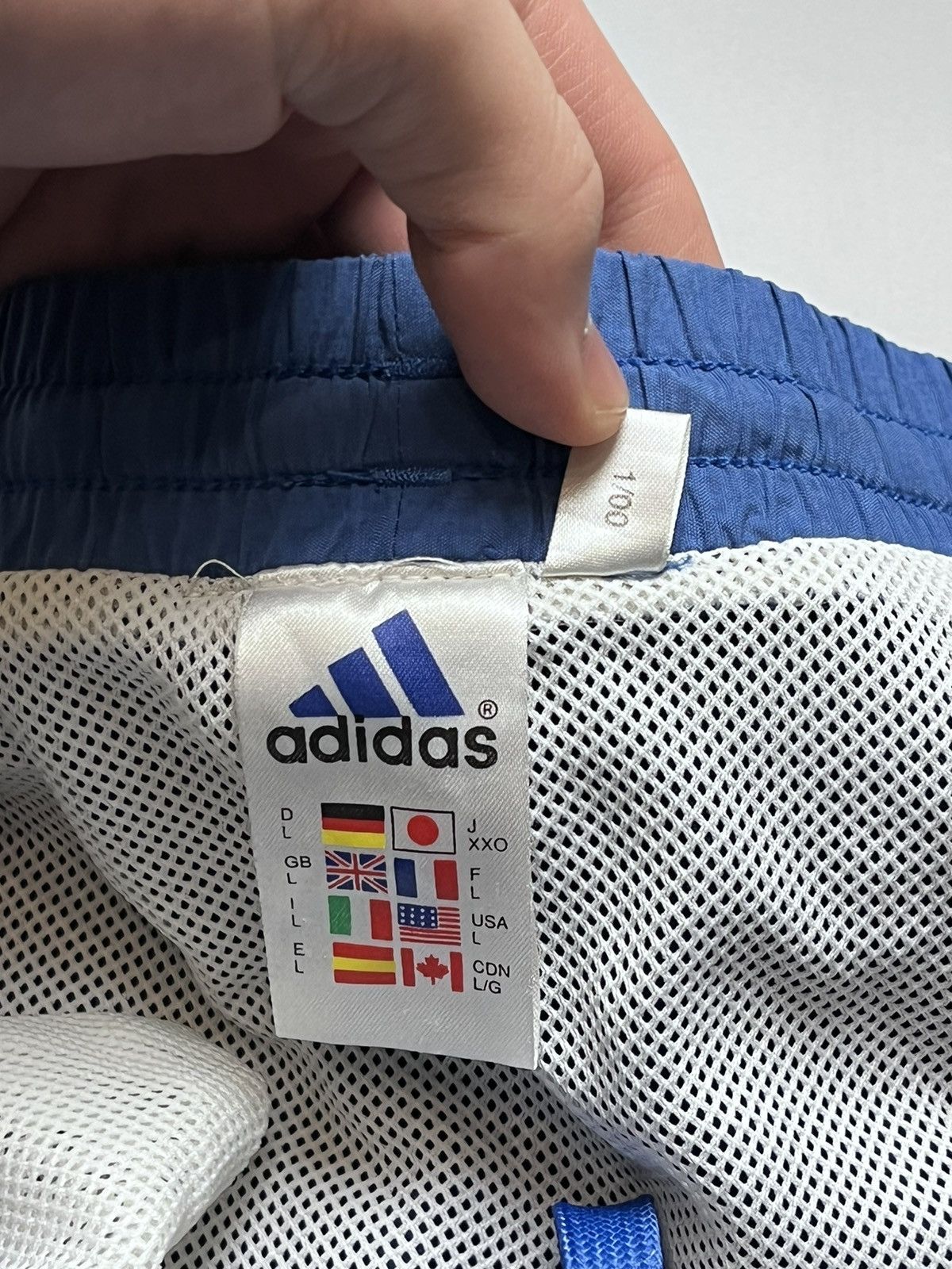 Adidas × Vintage Vintage Adidas shorts streetwear y2k casual style size L Size US 34 / EU 50 - 10 Thumbnail