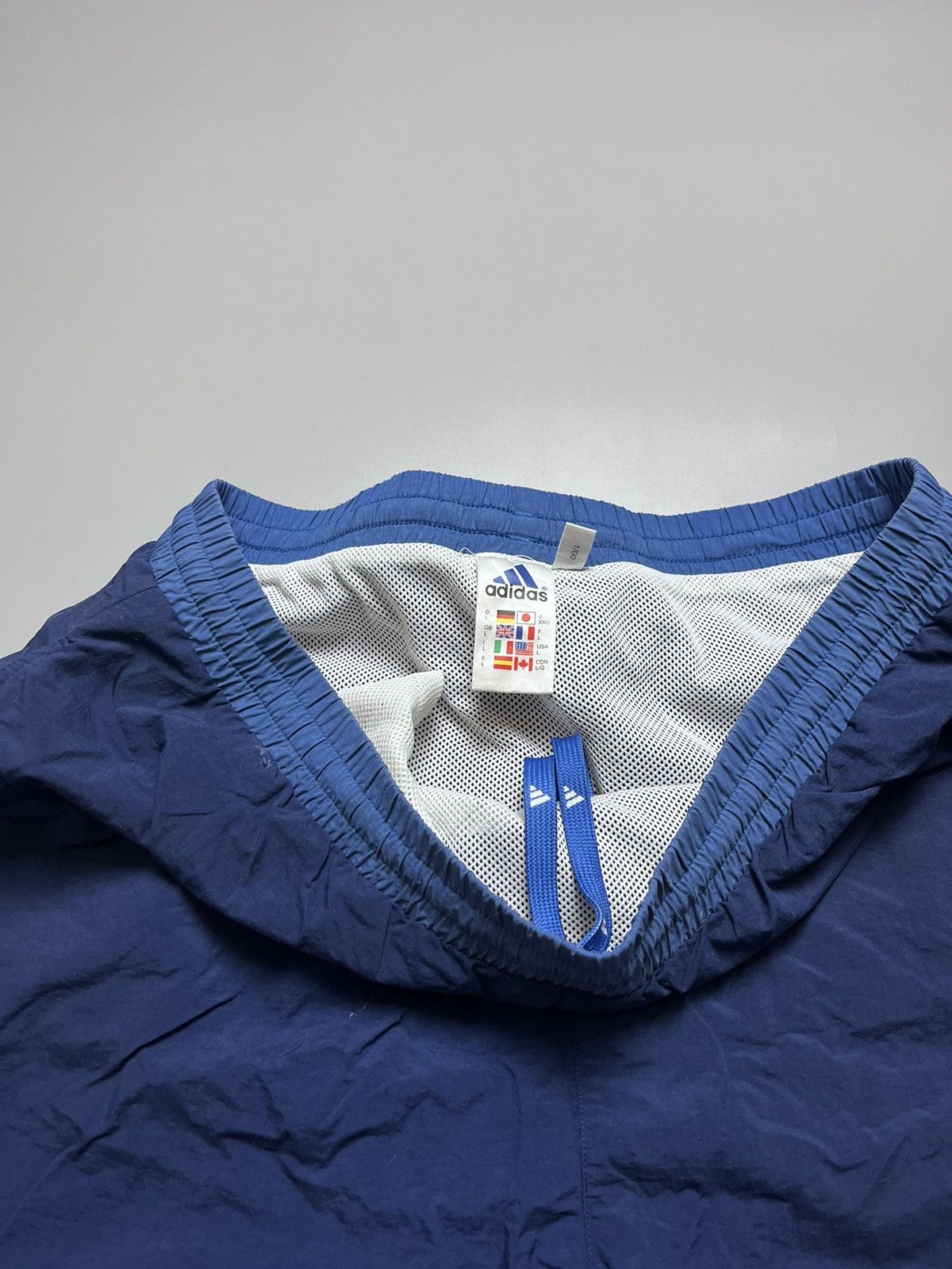 Adidas × Vintage Vintage Adidas shorts streetwear y2k casual style size L Size US 34 / EU 50 - 6 Thumbnail