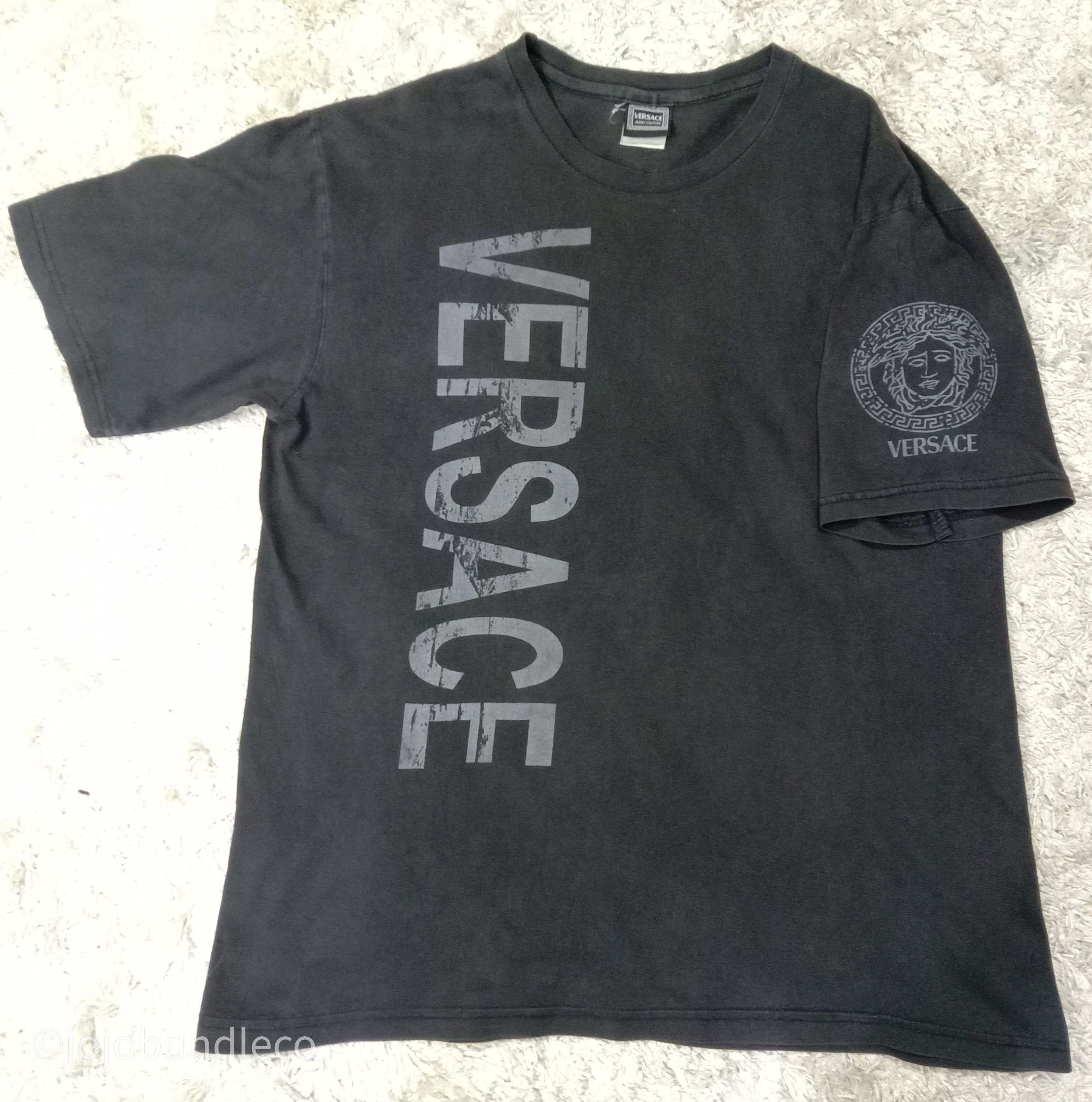 Versace Cool Versace logo shirt Size US M / EU 48-50 / 2 - 1 Thumbnail