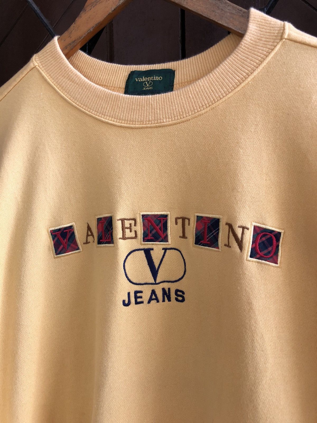 Valentino × Vintage Vintage VALENTINO JEANS ITALY Embroidered Sweatshirt Size US M / EU 48-50 / 2 - 2 Thumbnail