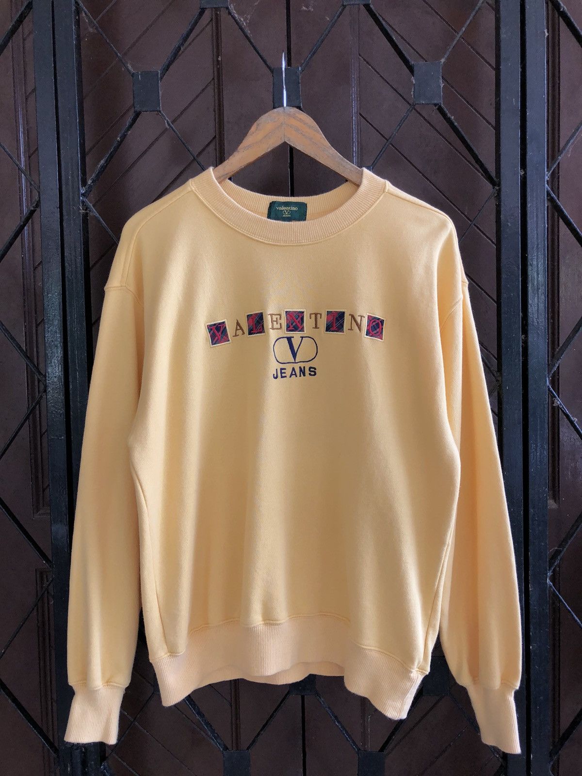 Valentino × Vintage Vintage VALENTINO JEANS ITALY Embroidered Sweatshirt Size US M / EU 48-50 / 2 - 1 Thumbnail