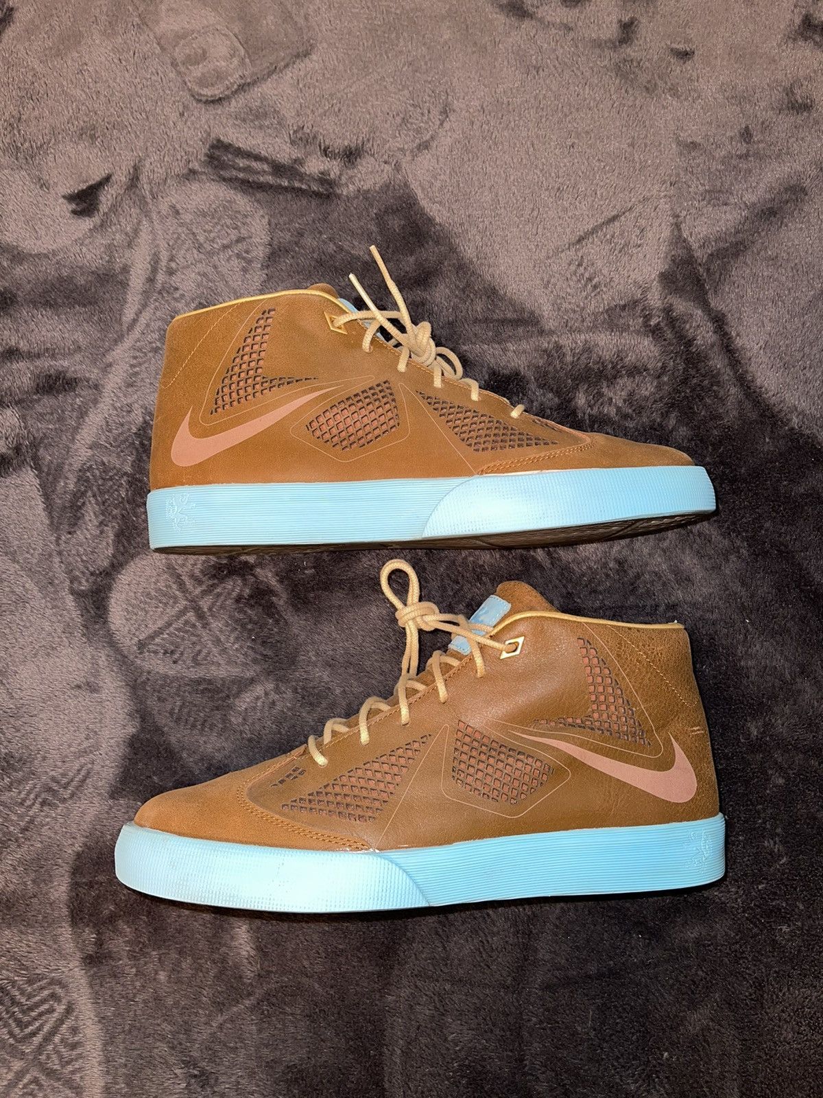 Nike Lebron 10 NSW Lifestyle 2012 ‘Hazelnut’ Size US 8.5 / EU 41-42 - 2 Thumbnail