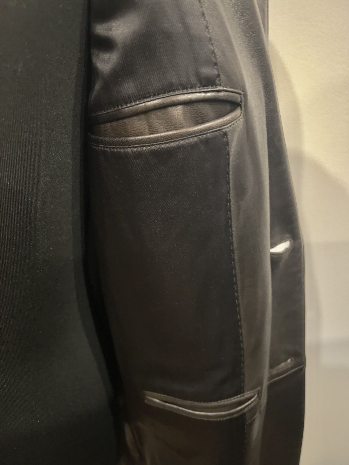 Gucci Gucci by Tom Ford Size US M / EU 48-50 / 2 - 11 Thumbnail