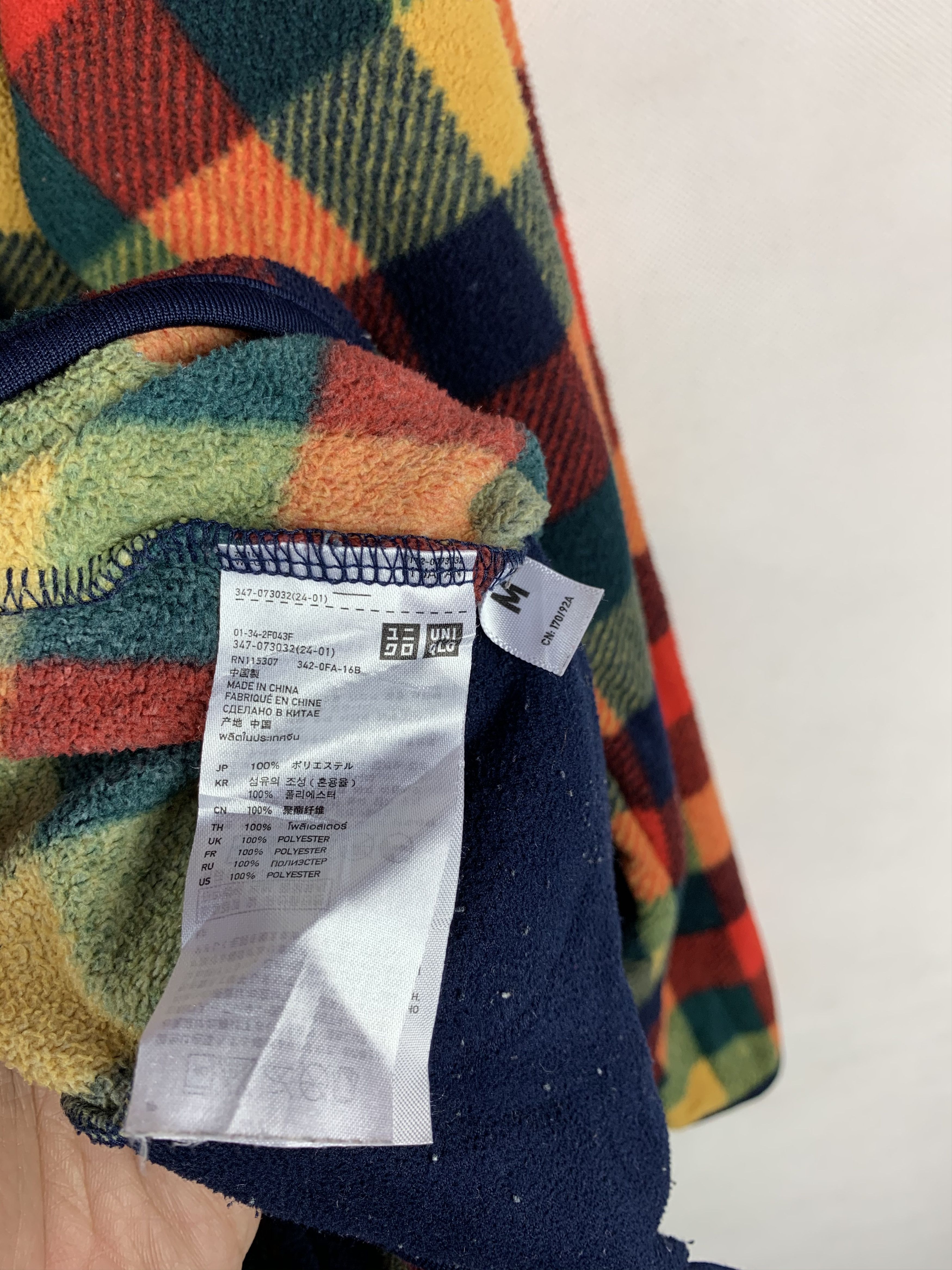 Japanese Brand Steals! Uniqlo Checkered Plaid Flannel Style Fleece Jacket Size US M / EU 48-50 / 2 - 5 Thumbnail