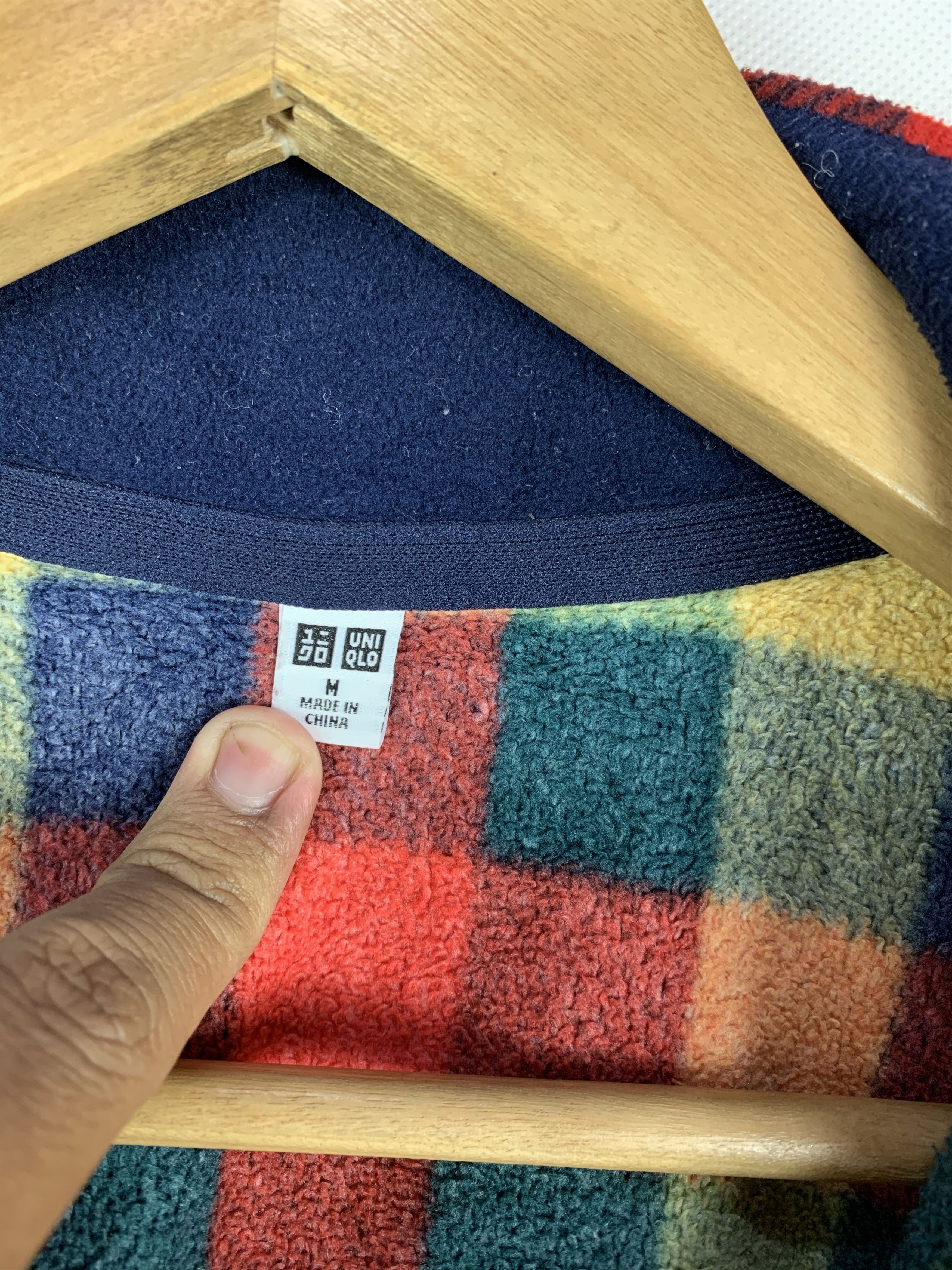 Japanese Brand Steals! Uniqlo Checkered Plaid Flannel Style Fleece Jacket Size US M / EU 48-50 / 2 - 4 Thumbnail