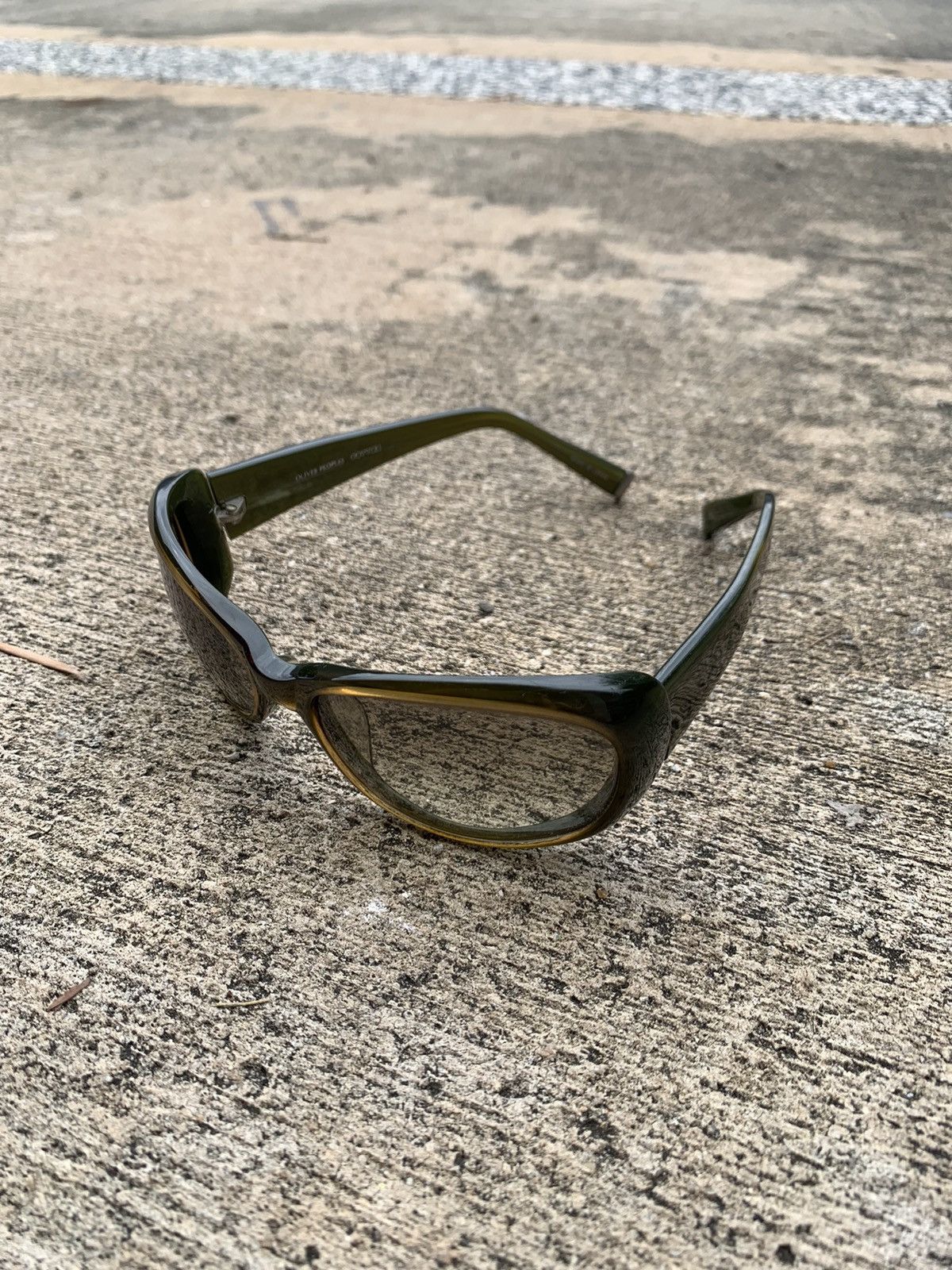 Oliver Peoples VINTAGE OLIVER PEOPLES PHOEBE-P 56[]17-124 SUNGLASSES Size ONE SIZE - 2 Thumbnail