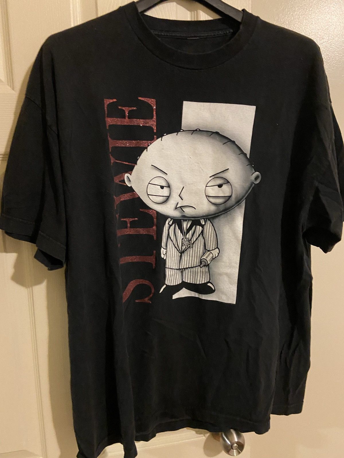 family guy スカーフェイス tシャツ Stewie Who Do I Trust? Me! Scarface Sparkle T-Shirt, image size:1200x1600